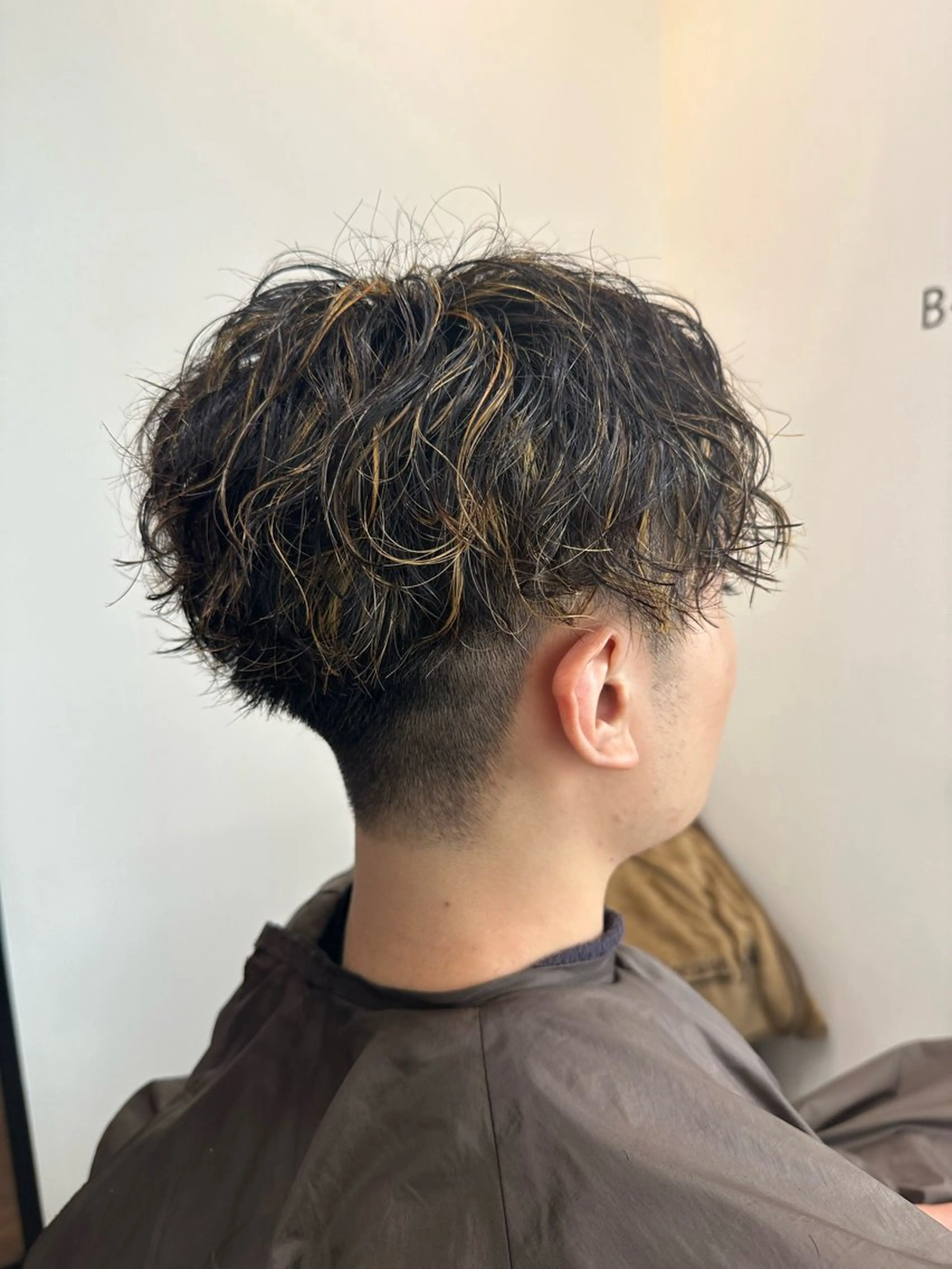 メンズ メンズハイライト メンズパーマ カット ヘアカラー メンズカット クドウユウキのヘアスタイル