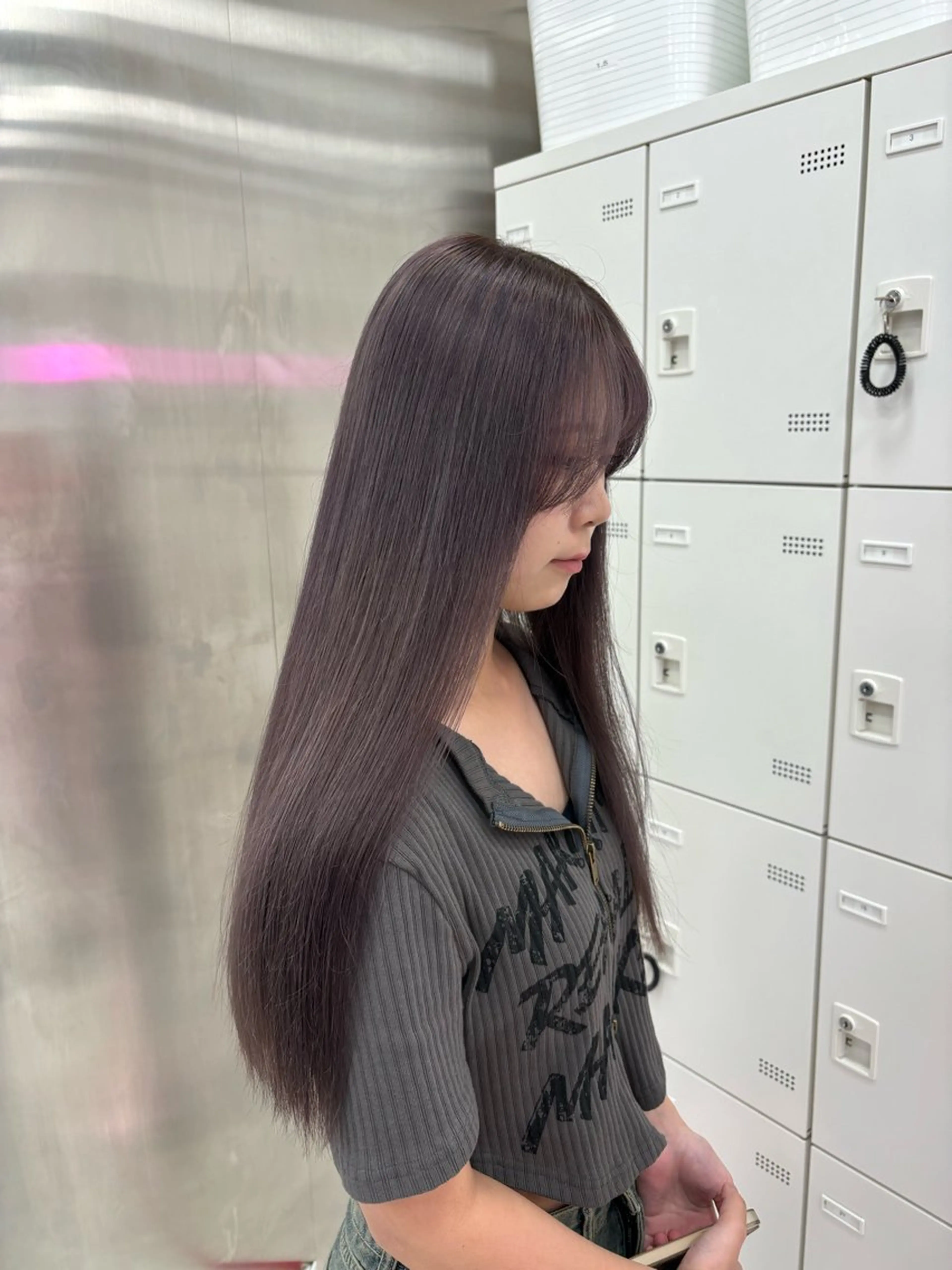 ロング カラー ヘアカラー トリートメント ヘッドスパ 韓国レイヤー ハッシュカットのヘアスタイル