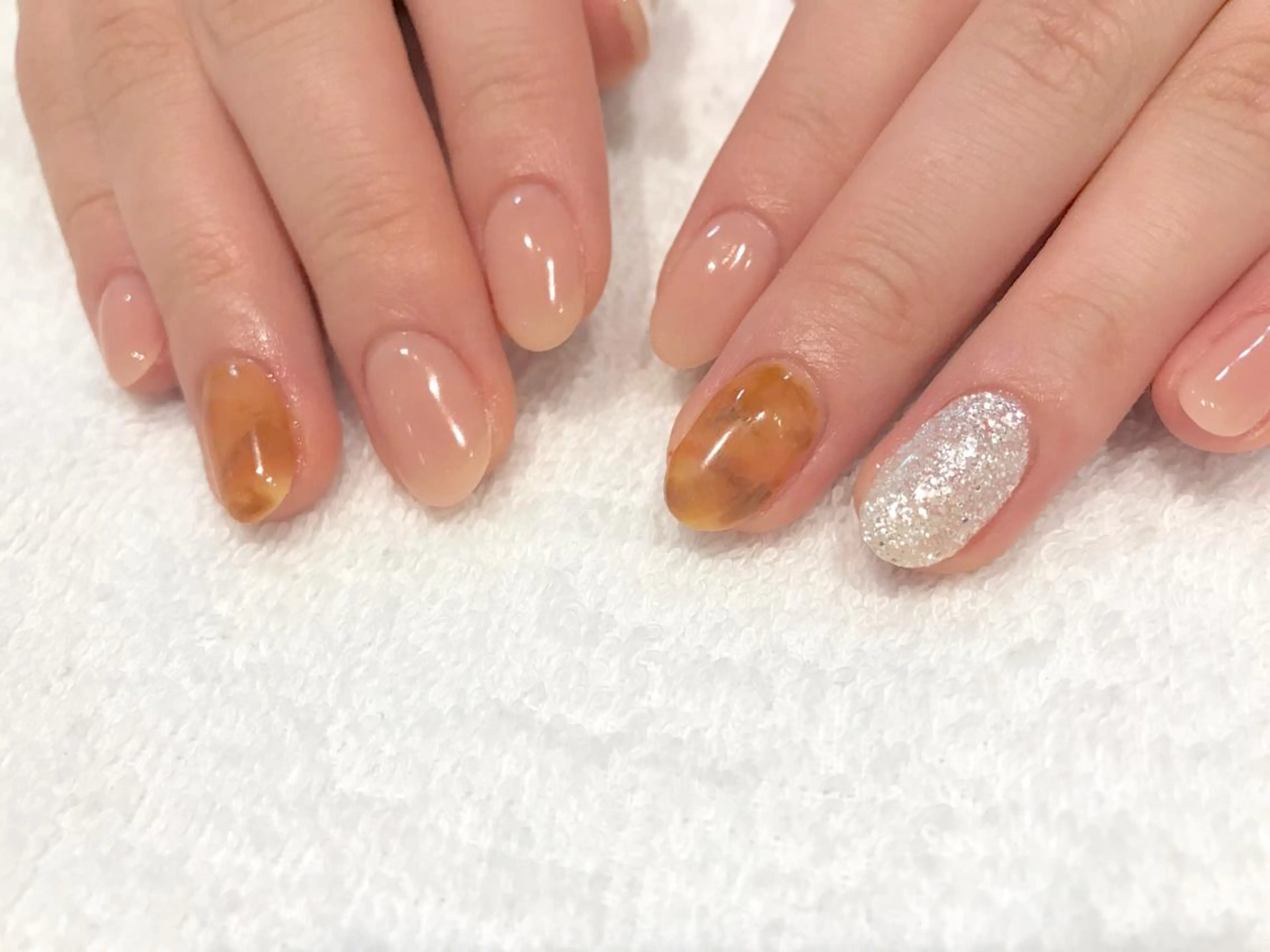 ネイル べっ甲ネイル Re Pearl～コーディネートサロン～ 市駅前店所属・NARUMI HYODOのネイルデザイン