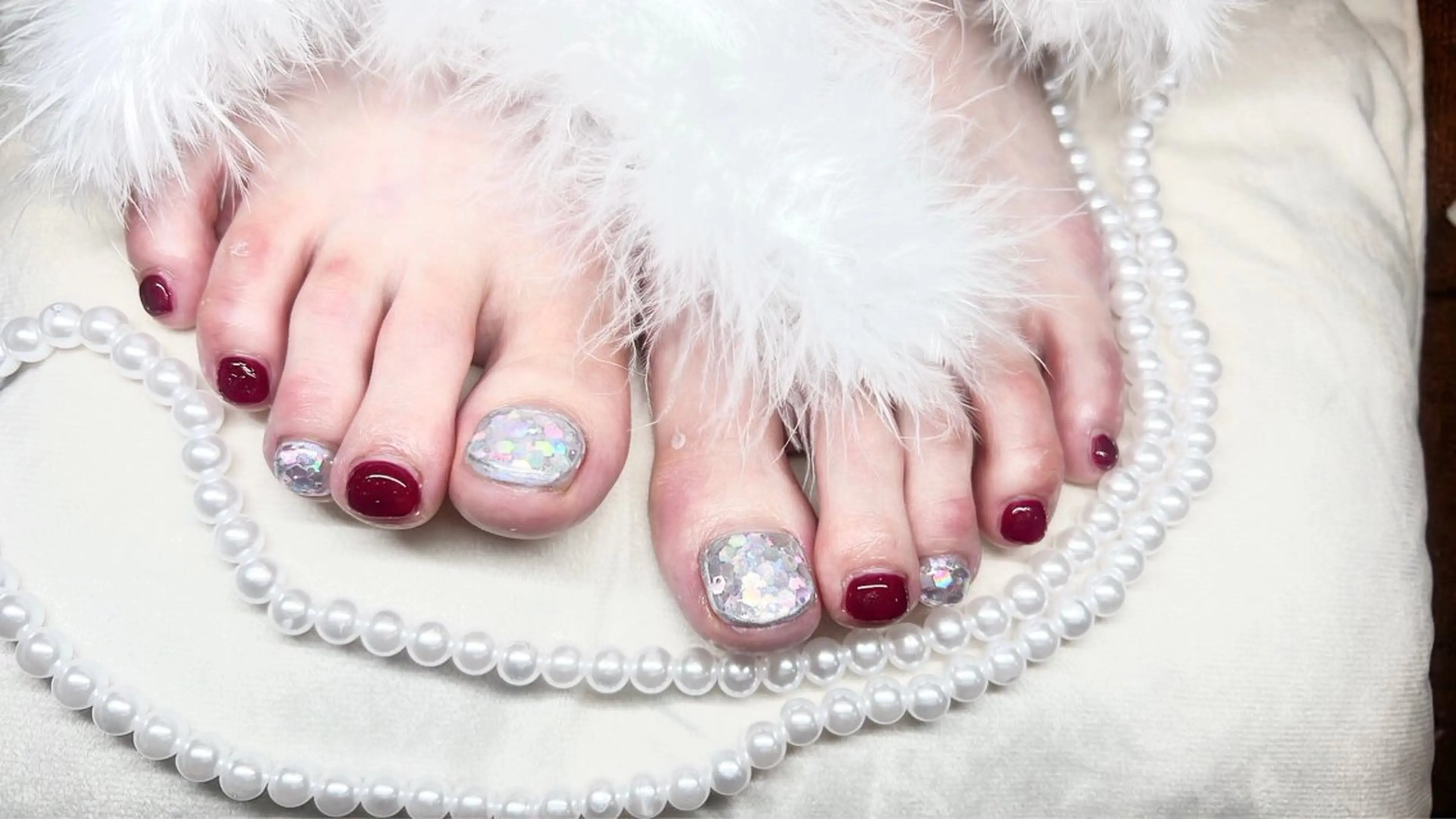 FOOTフットネイル(オフ無し)​〜​                                当店の定額コース​〜​2色の写真