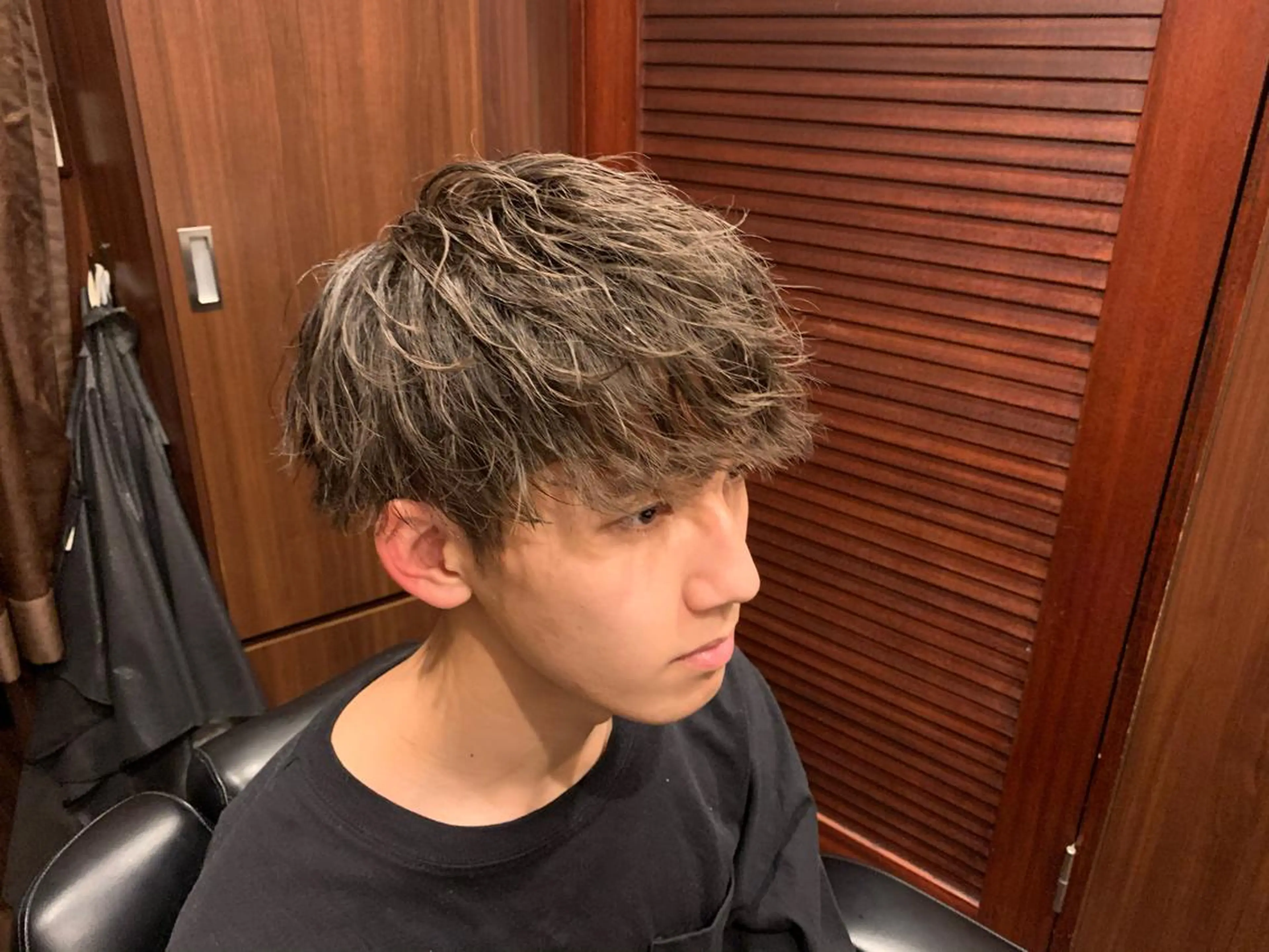 ミディアム パーマ ミディアムパーマ ツイストスパイラルパーマ スパイラルパーマ 練習用 坂場のヘアスタイル