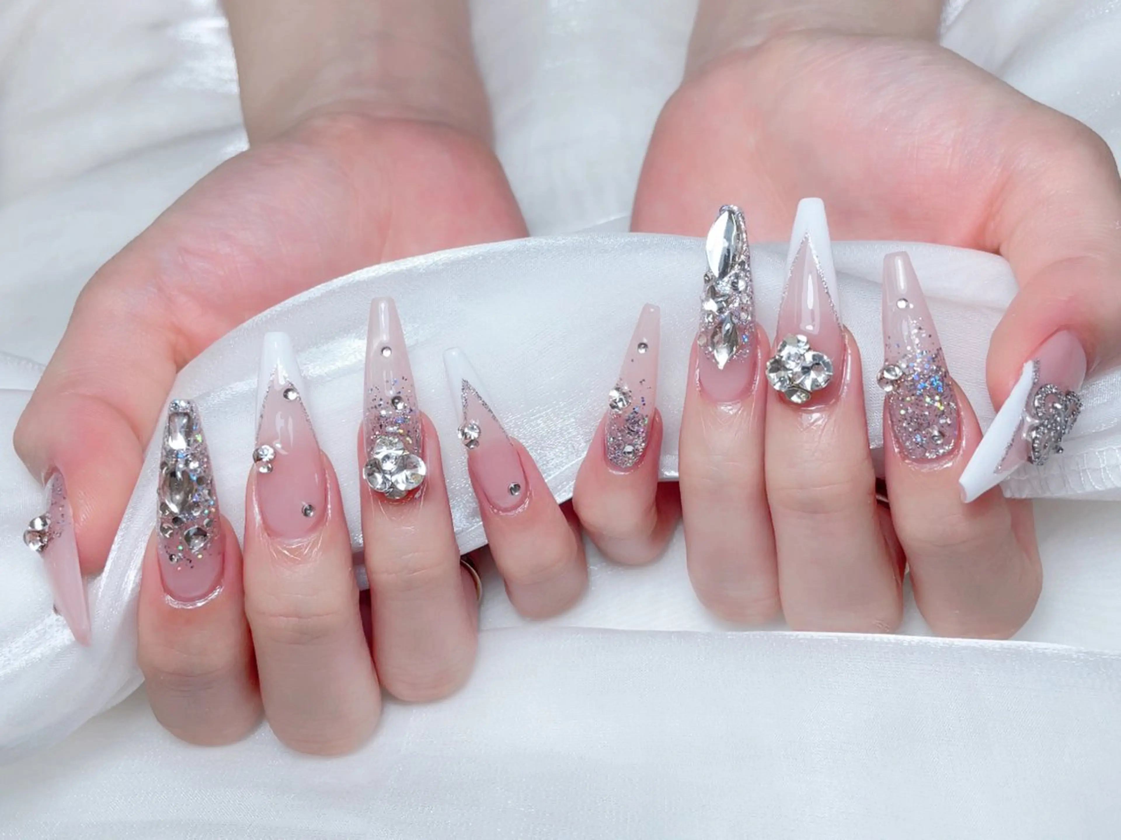 ネイル ハンドネイル 🎀Ｍ nails✨ ビューティーのネイルデザイン