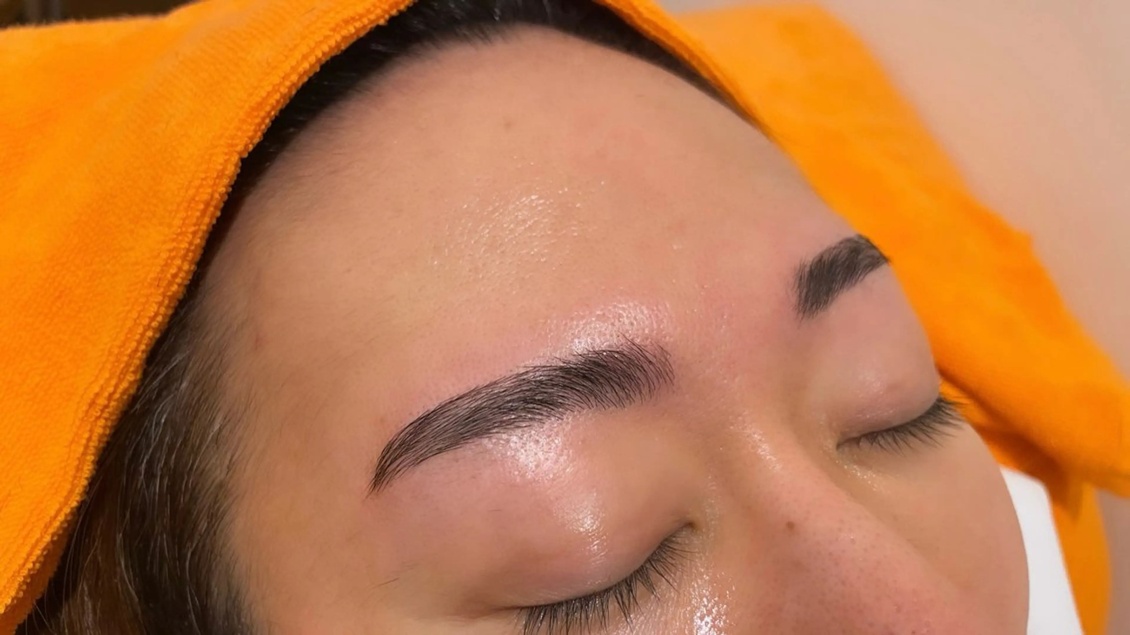 アイブロウ ハリウッドブロウリフト メンズアイブロウ 眉毛ワックス脱毛 COCObyBEAUEYELash所属・COCO eyelash貴生川のマツエク・マツパデザイン
