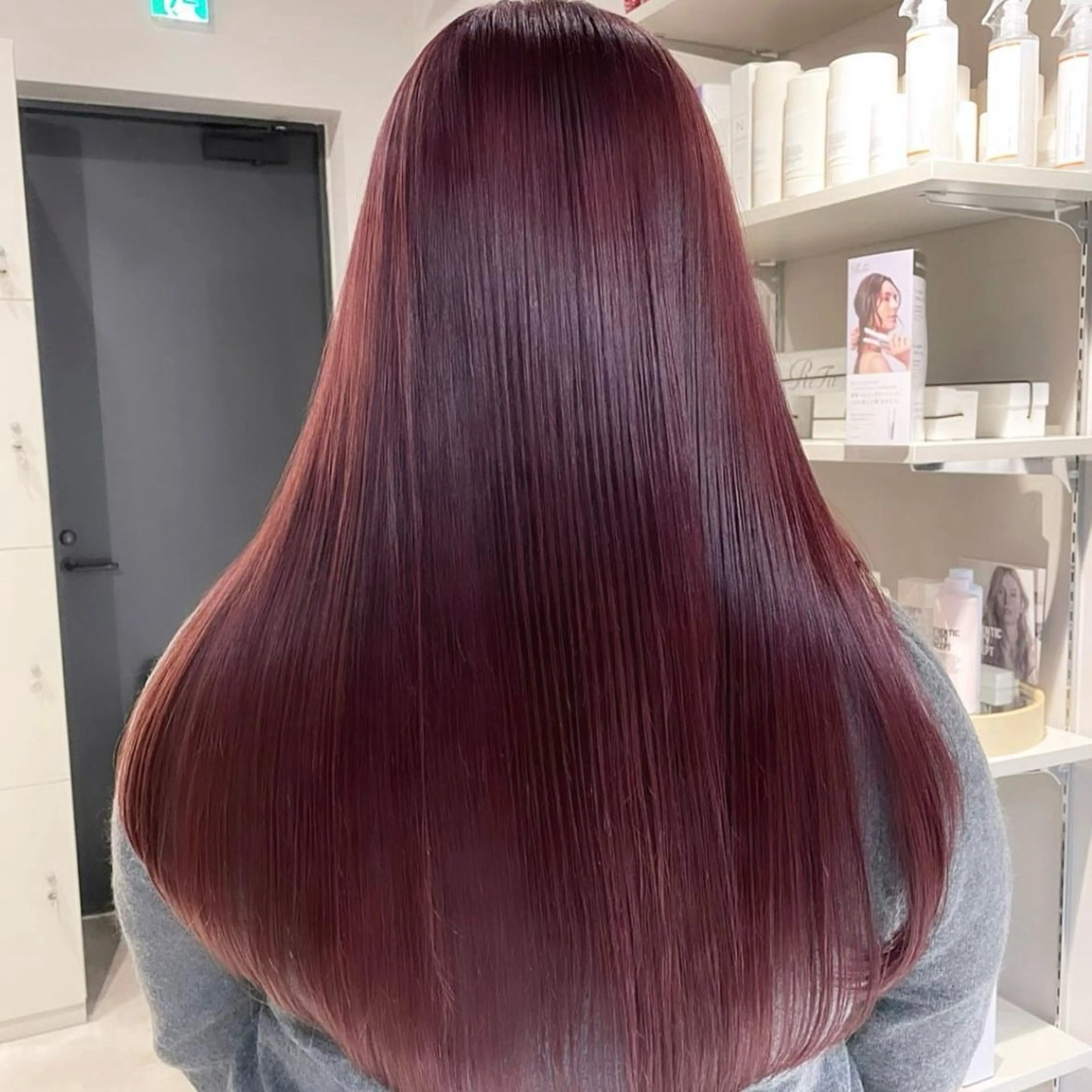 ロング カラー ヘアカラー トリートメント Ameri 新宿所属・𓆩︎🩸個性カラー SAKÜRA𓆪⋆˚のヘアスタイル