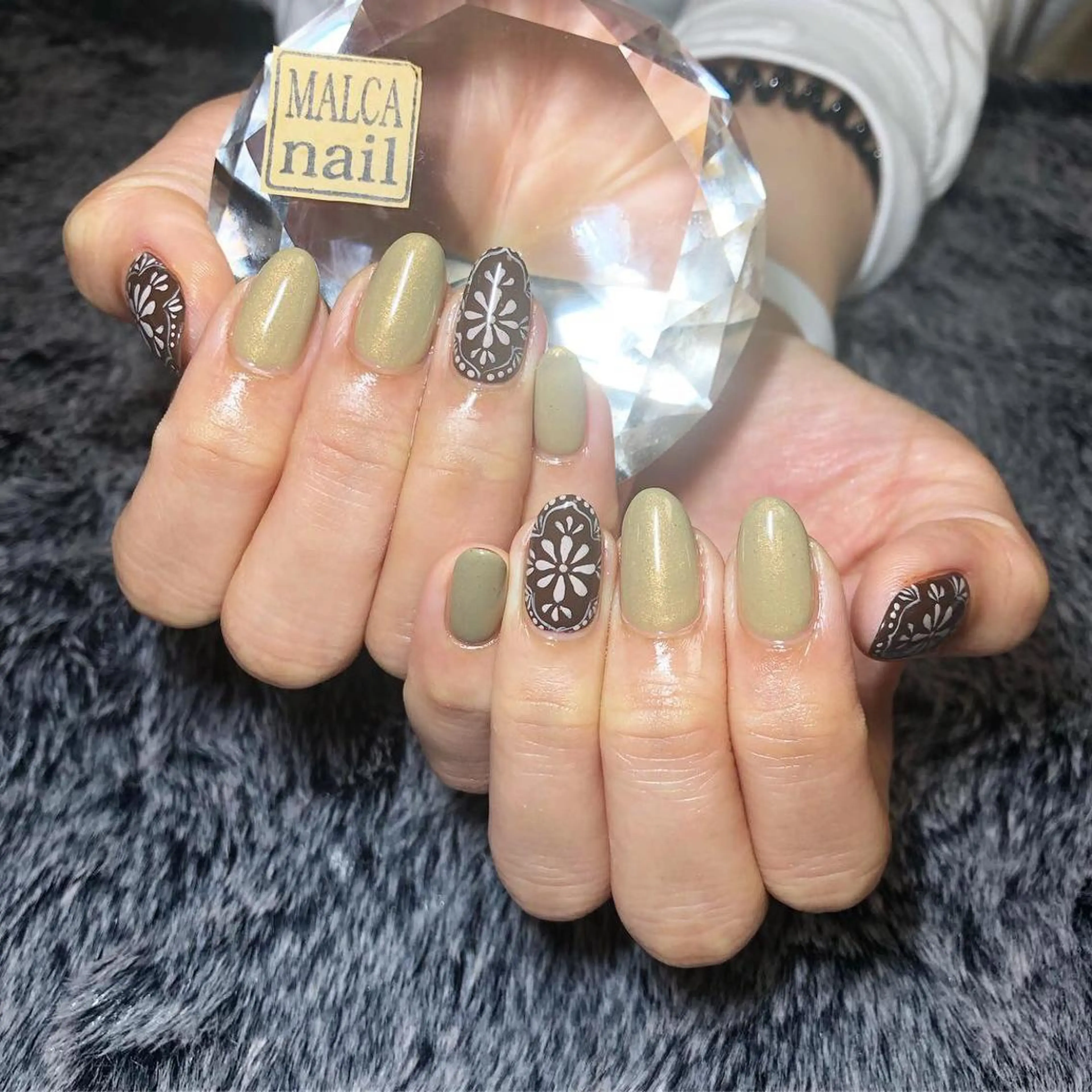 ミディアム カラー パーマ キッズ ネイル マツエク・マツパ ハンドネイル MALCAnail(マルカネイル)所属・荒木 莉奈のネイルデザイン