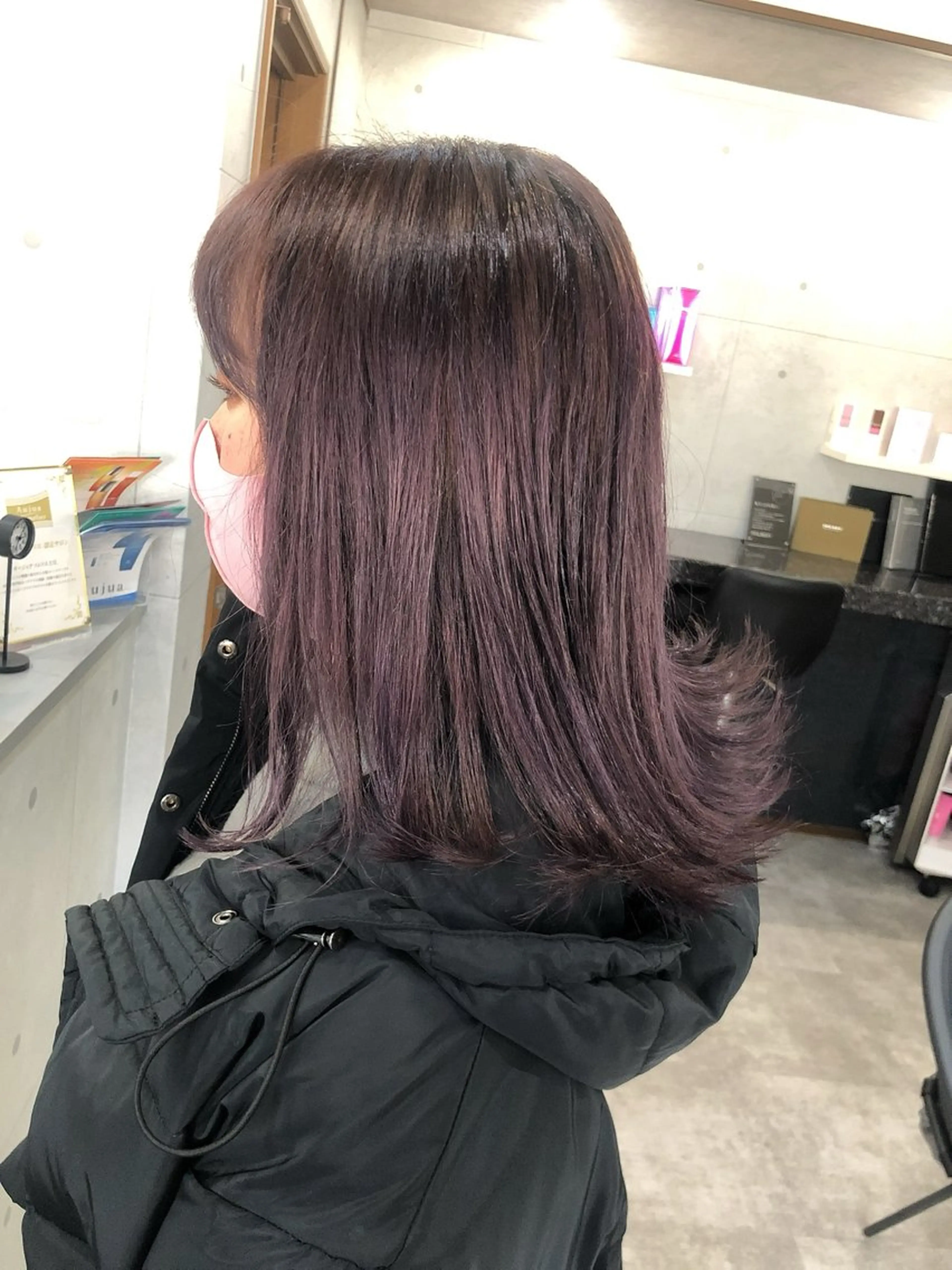 セミロング ボブ くびれヘア くせ毛 髪質改善 切りっぱなしロブ カット ヘアカラー REVE所属・REVE 【外国人風カラー】のヘアスタイル