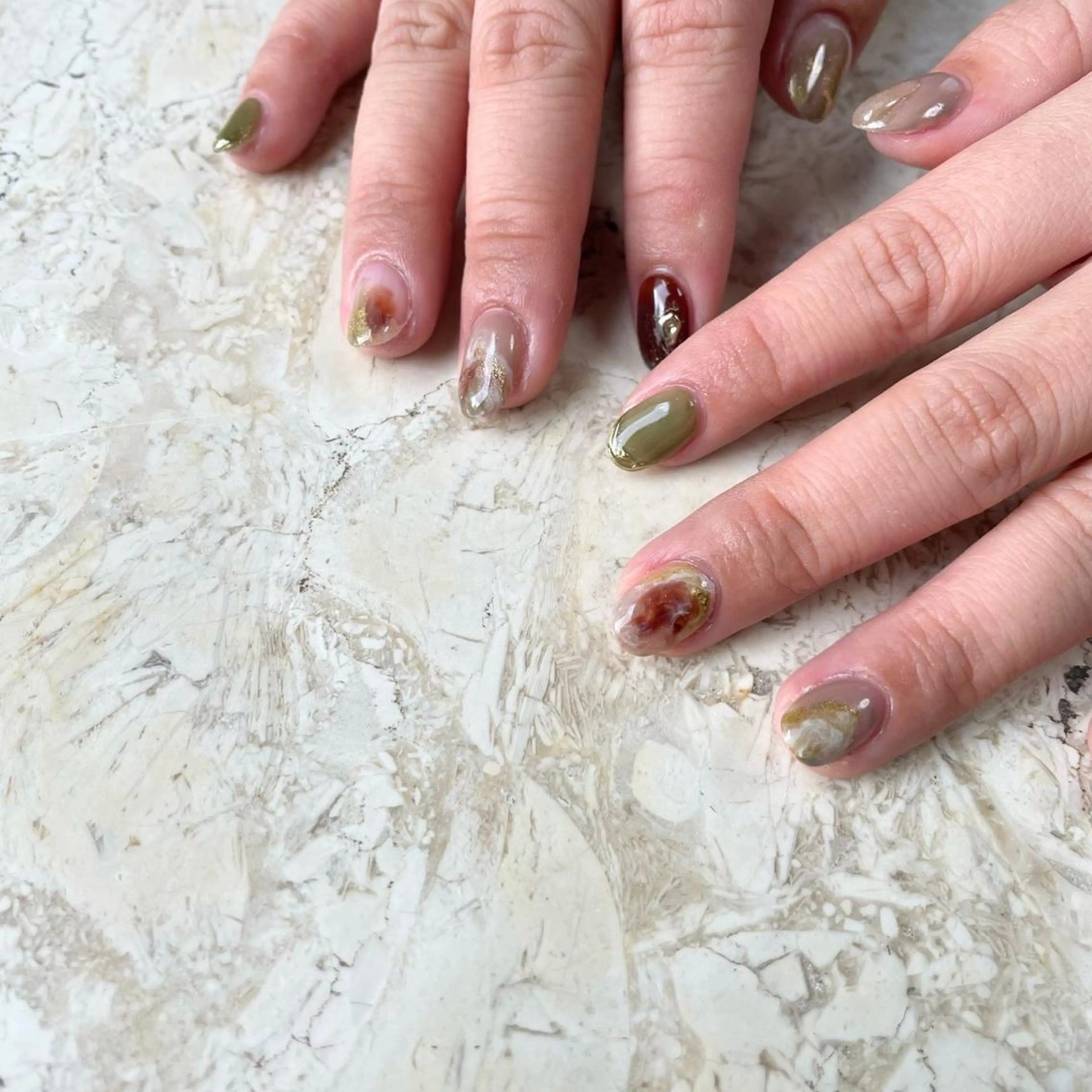 ネイル アニマル柄 アートネイル ブラウン フレンチネイル ジェルネイル ハンドネイル フットネイル nail salon mieux(ミュー)のネイルデザイン