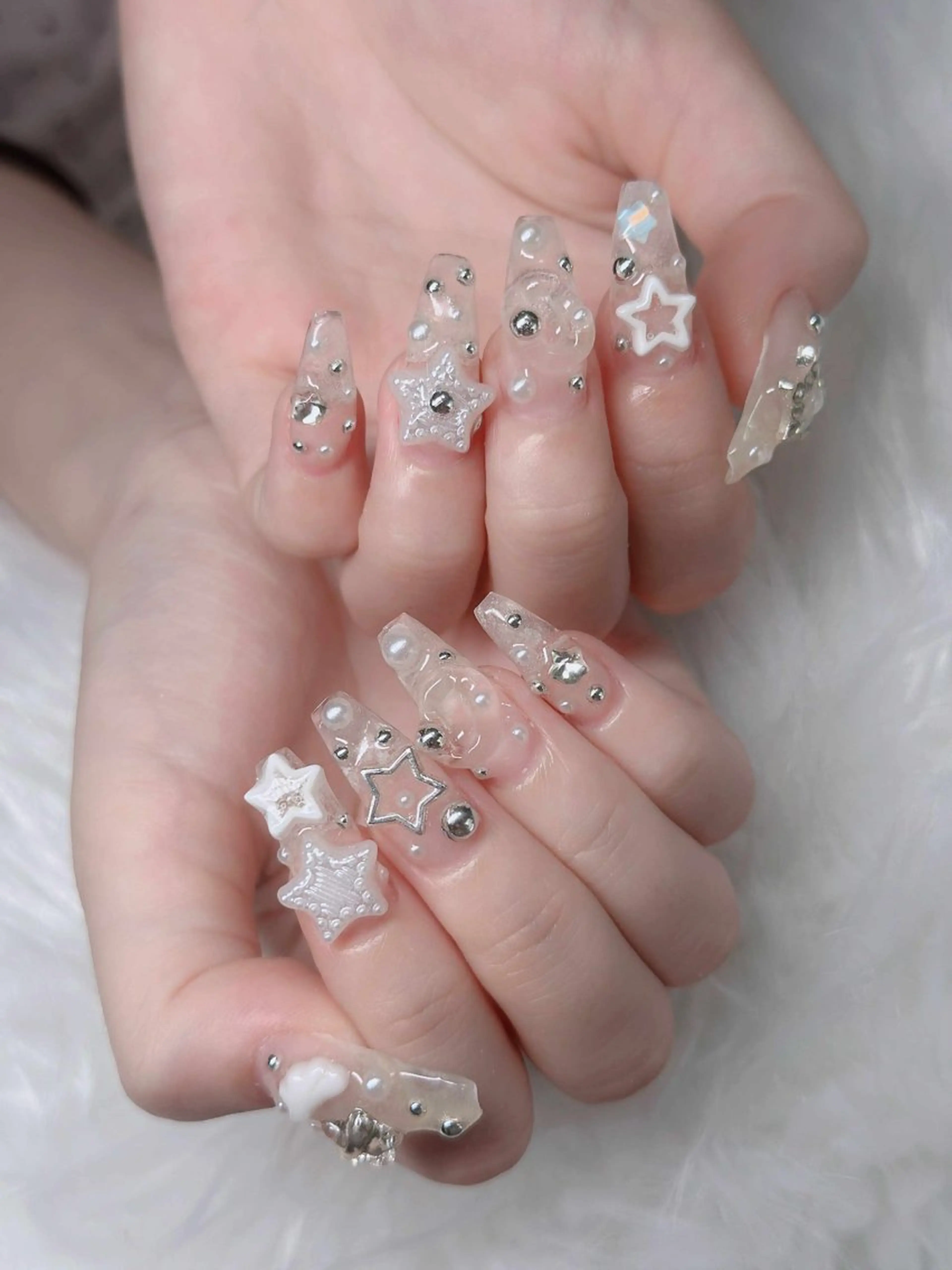 ネイル オーロラネイル フレンチネイル ジェルネイル ハロウィン キラキラネイル H.baby Nail Salon所属・H.baby Nail Salonのネイルデザイン