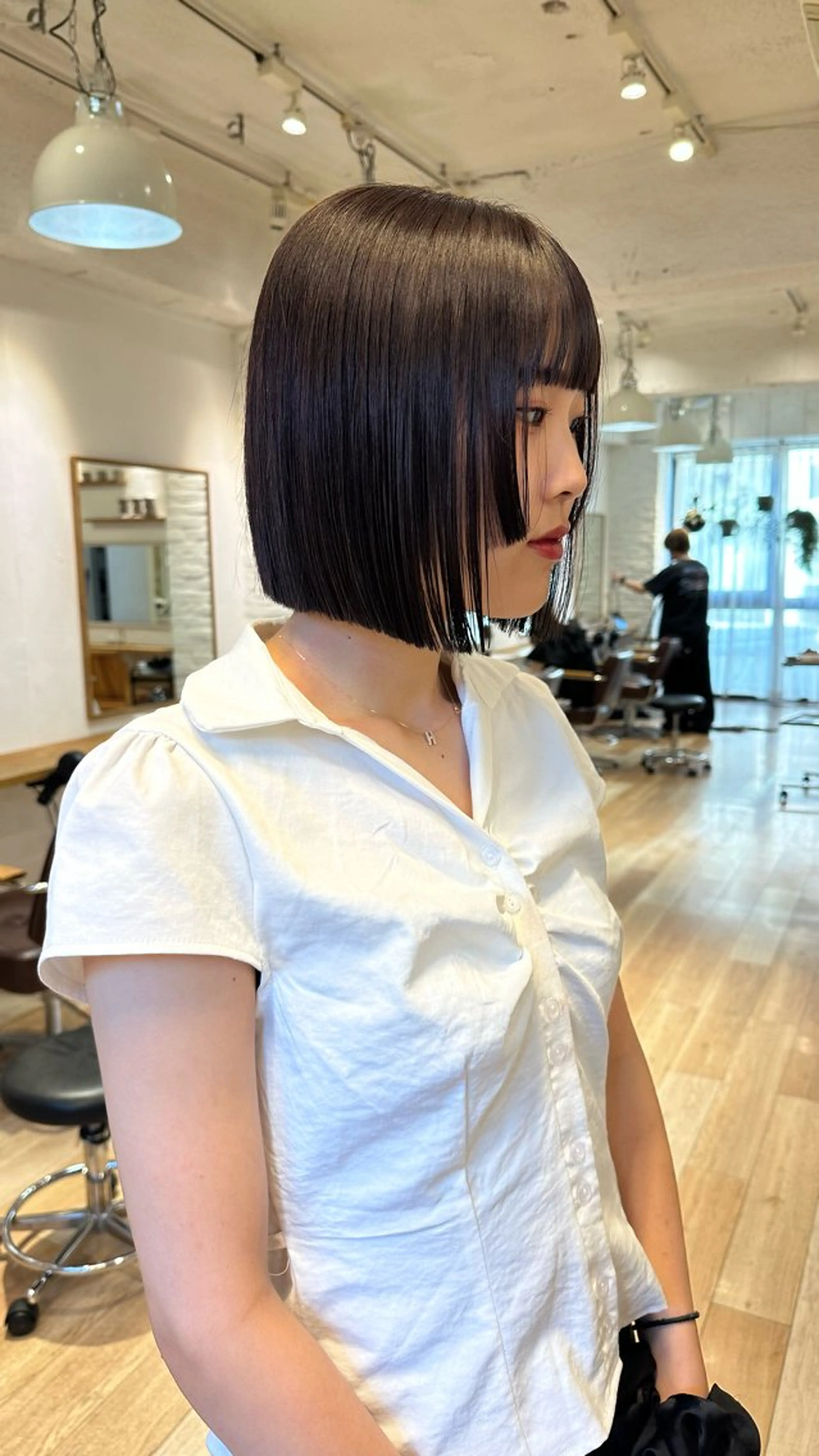 ショート カラー ブリーチ ブラウンカラー ハイトーンカラー ラベンダーカラー ラベンダーブラウン カット ヘアカラー トリートメント REINA☁️透明感 カラー/ぷつっと♡のヘアスタイル