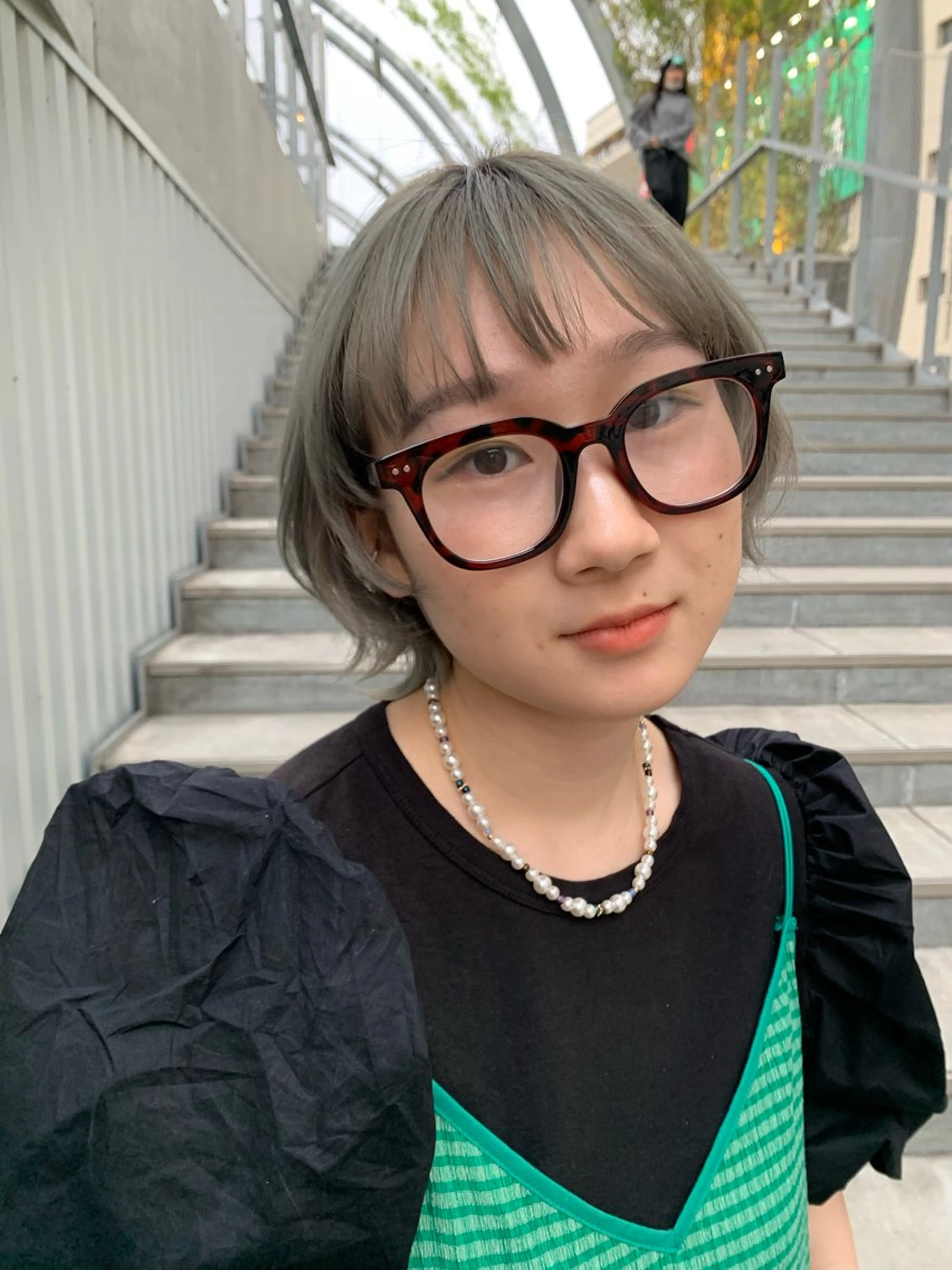 ショート ショートボブ ボブ レイヤーカット ショートヘア ボブ/ボブパーマ/ オリーブカラー/モエのヘアスタイル