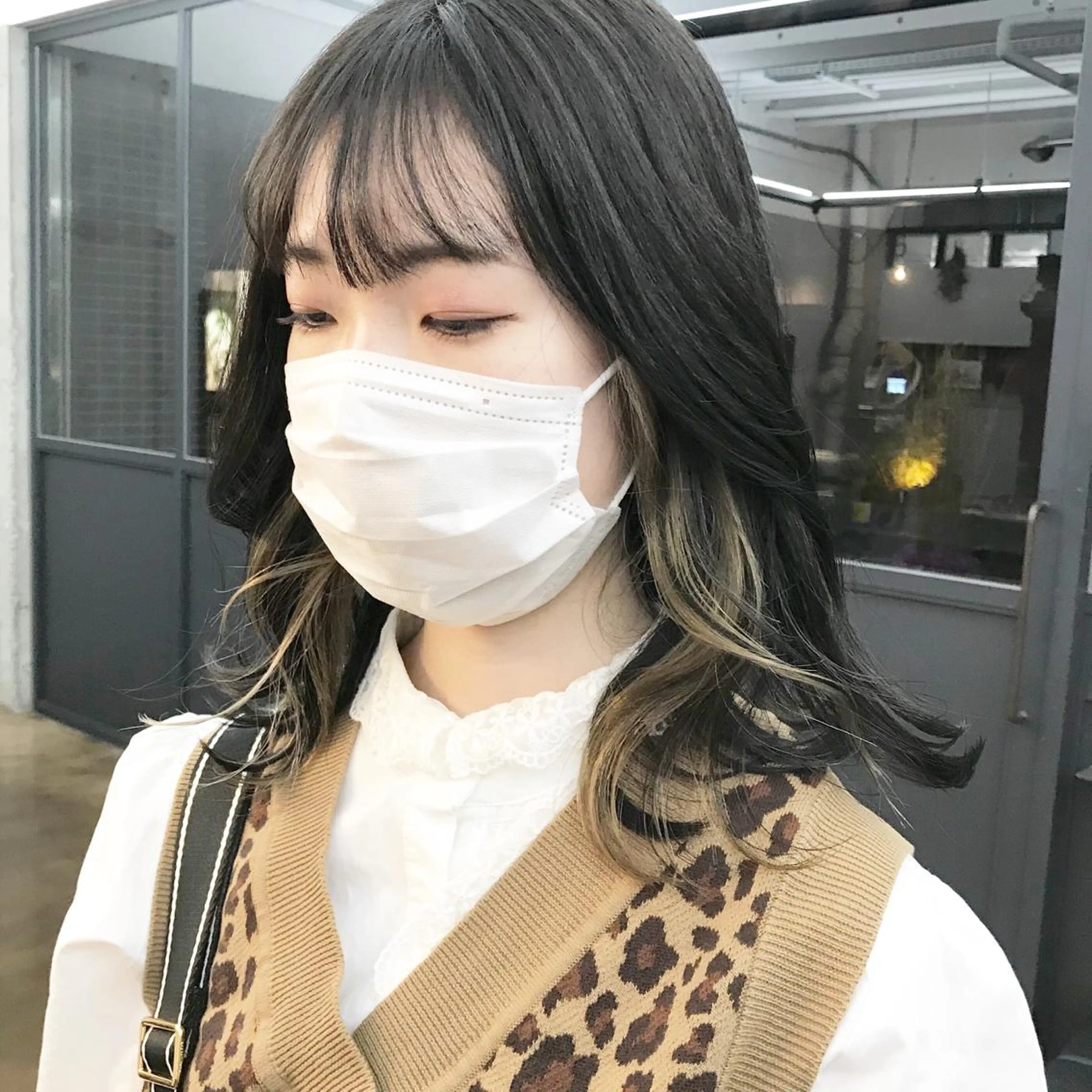 ミディアム カラー ベージュカラー ブリーチ ケアブリーチ イヤリングカラー インナーカラー カット ヘアカラー トリートメント ヘアセット ✂︎ウルフ・ショート ✂︎MIKUNIのヘアスタイル