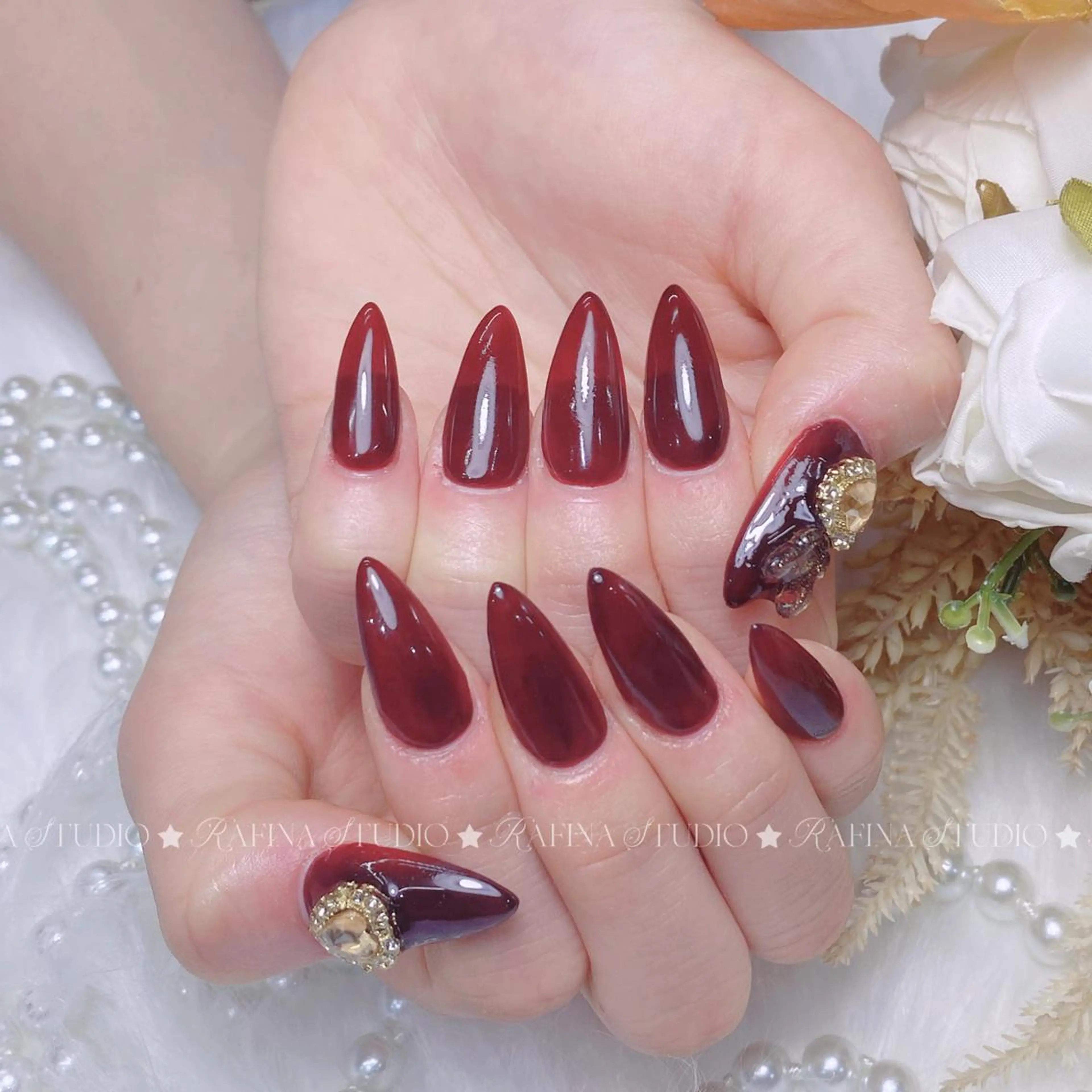 ネイル 玲央 YOYOのネイルデザイン