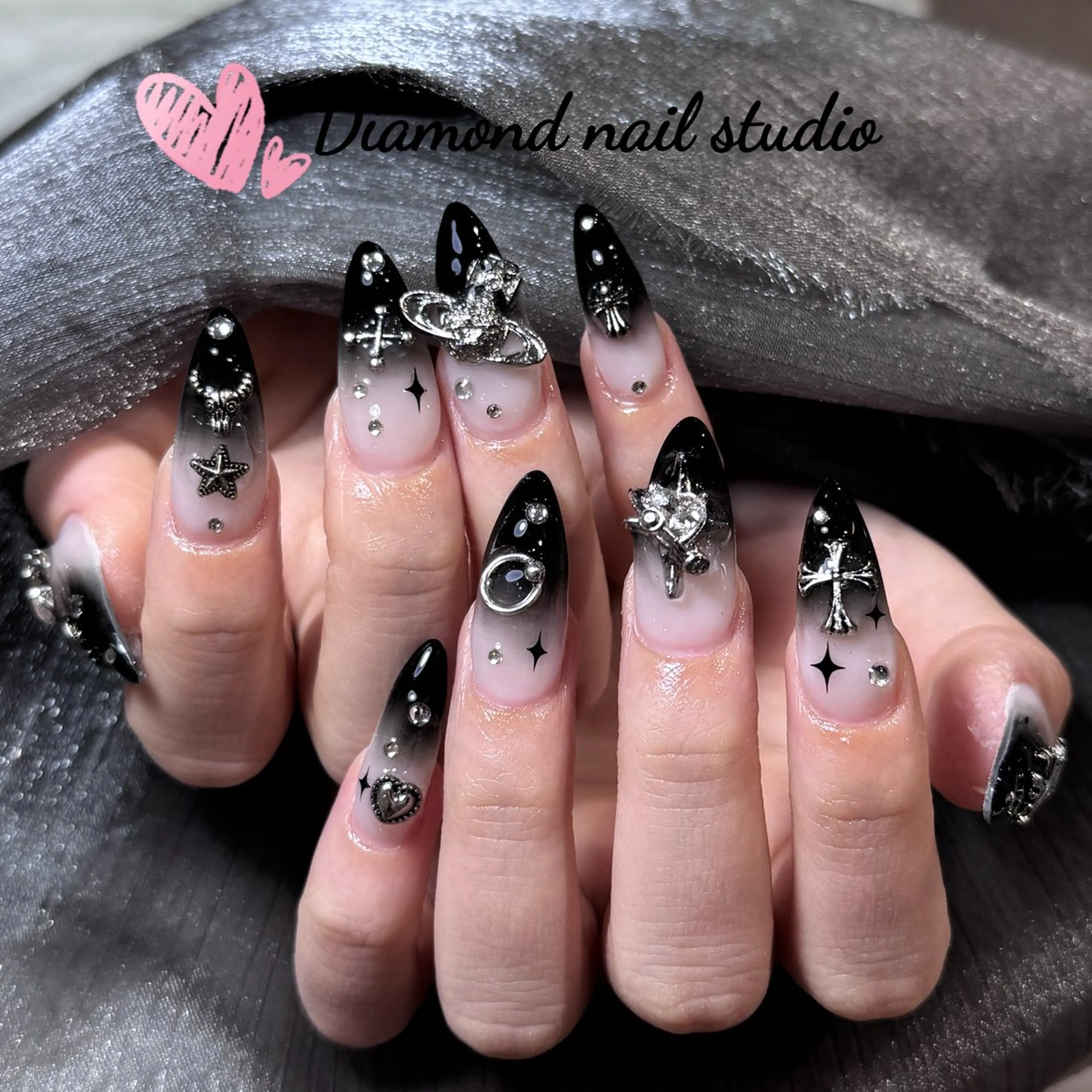 ネイル ハンドネイル ハンドケア Diamond 🧚🏻‍♀️のネイルデザイン