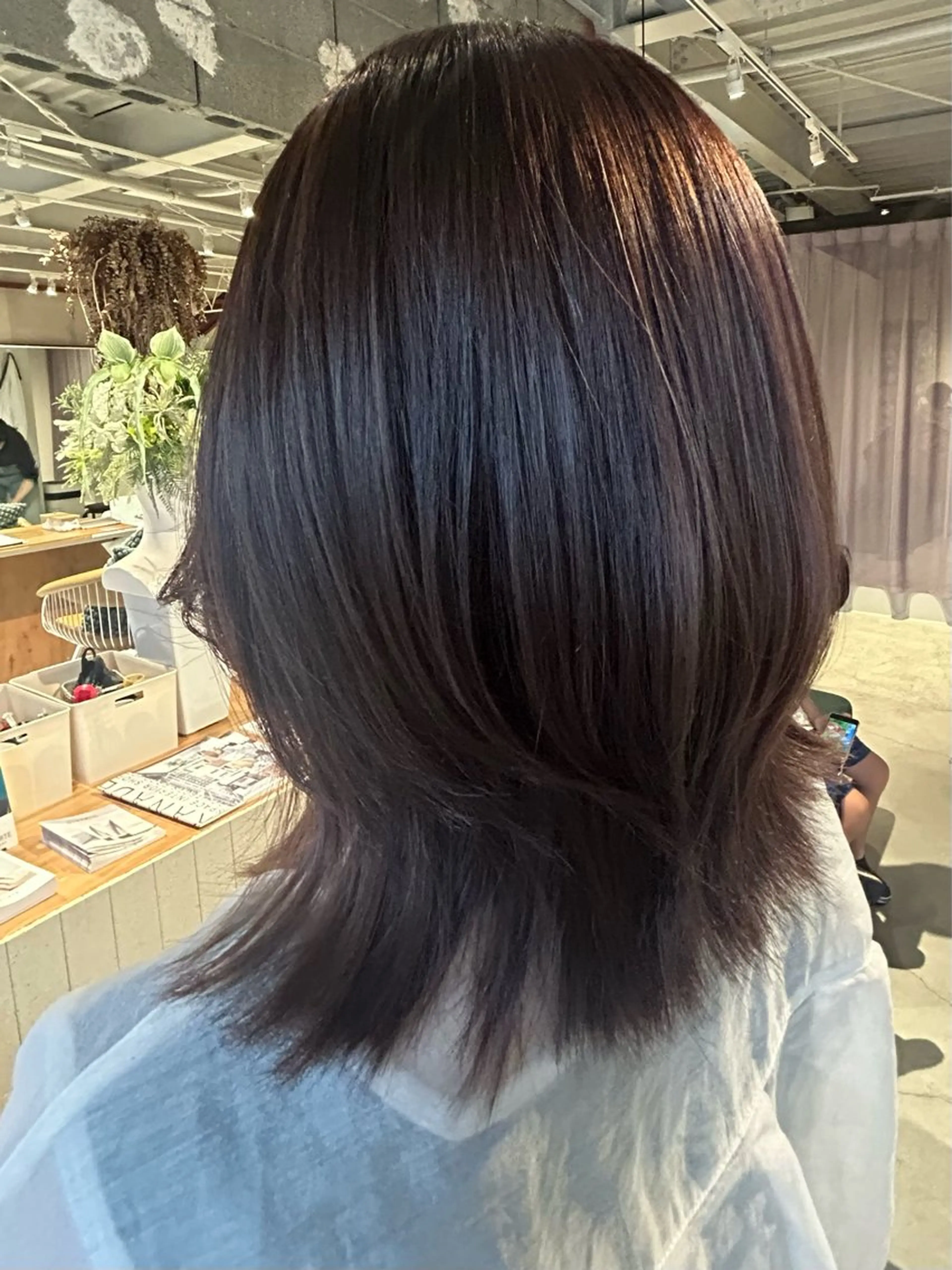 ミディアム ラベンダーブラウン ヘアカラー トリートメント 廣瀬 ちよみのヘアスタイル