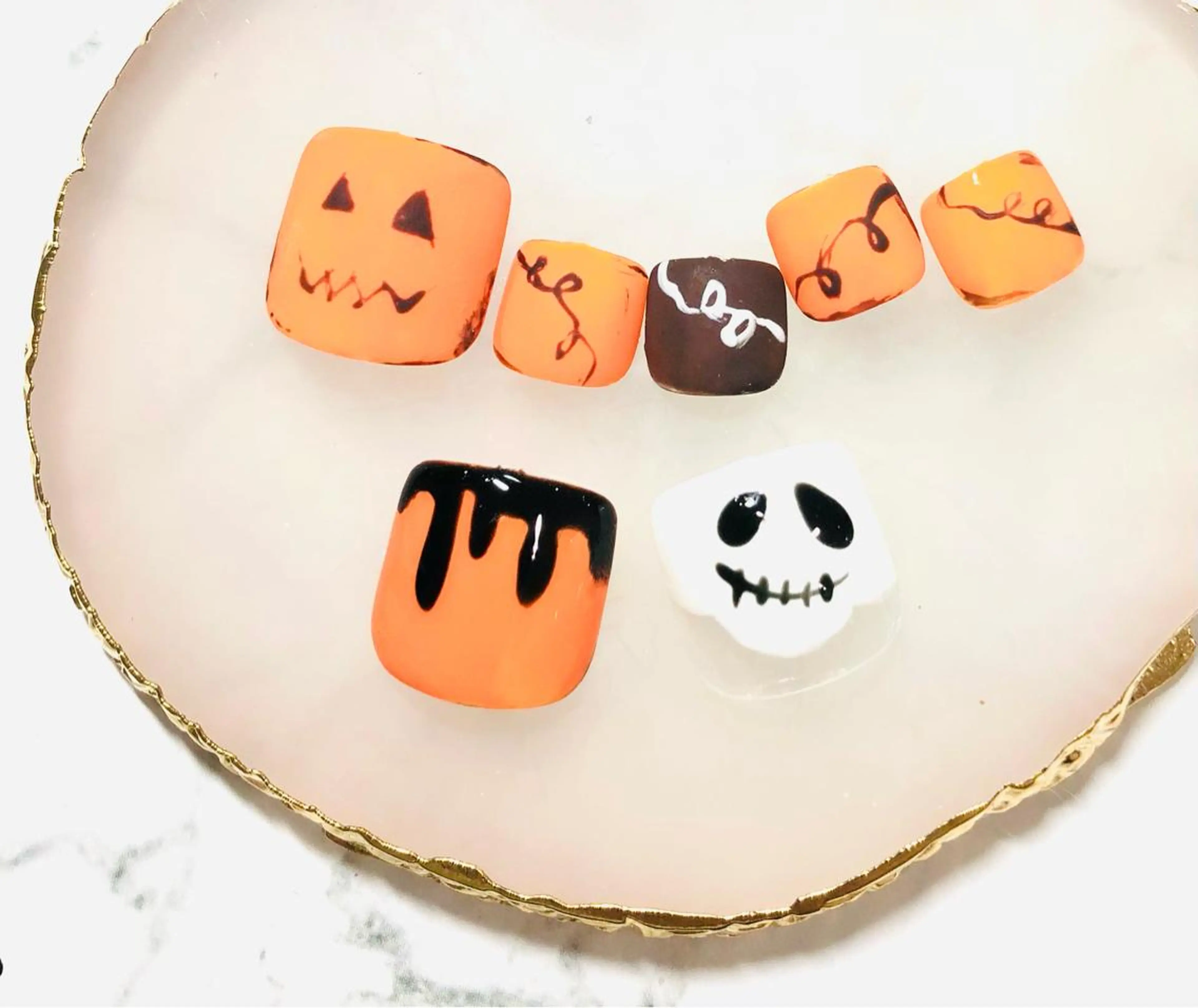 ネイル フットネイル ハロウィン ニュアンスネイル H3(エイチスリー)所属・H3 hitoのネイルデザイン