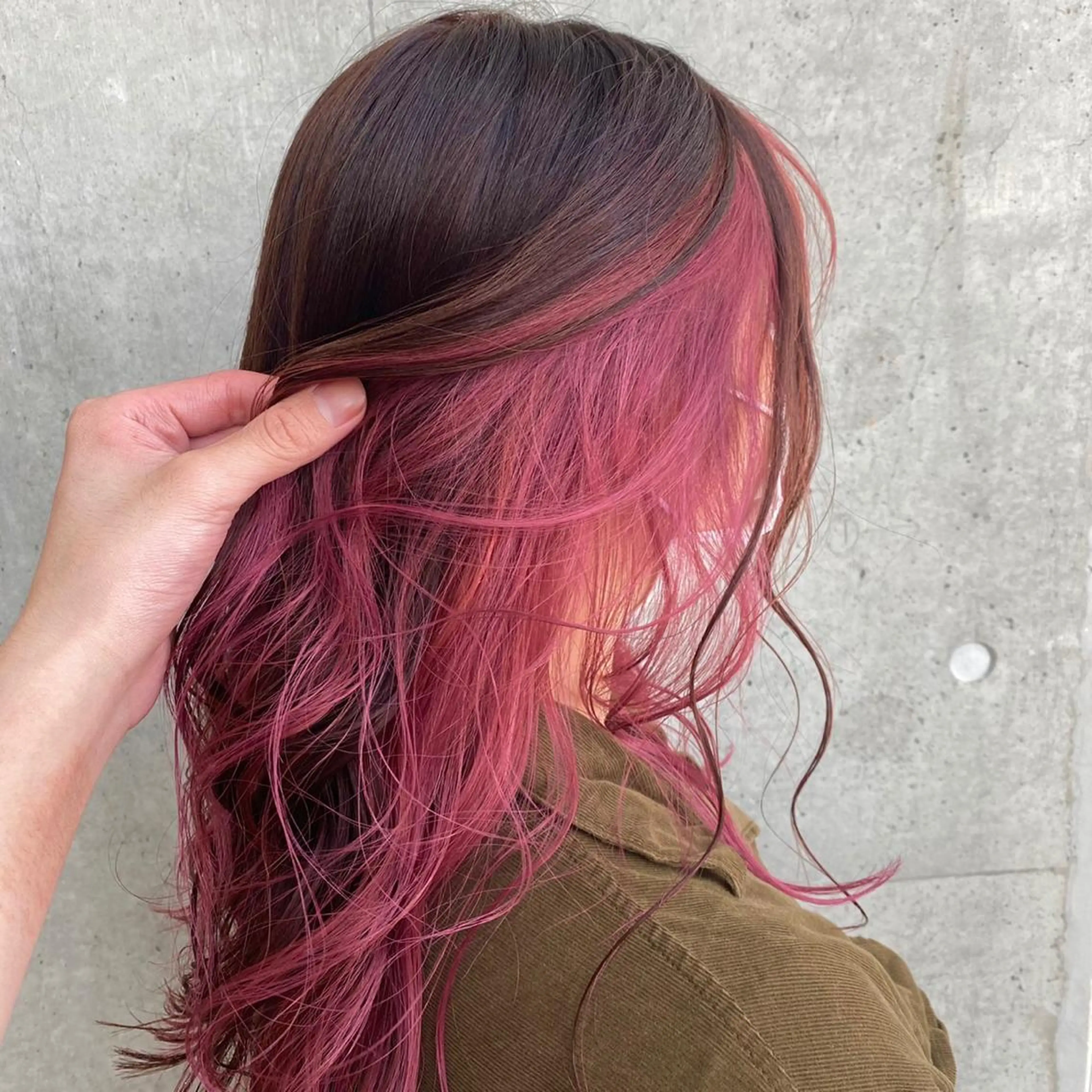 ミディアム カラー ヘアアレンジ キッズ ネイル マツエク・マツパ メンズ人気NO,1 Genieジーニーのヘアスタイル