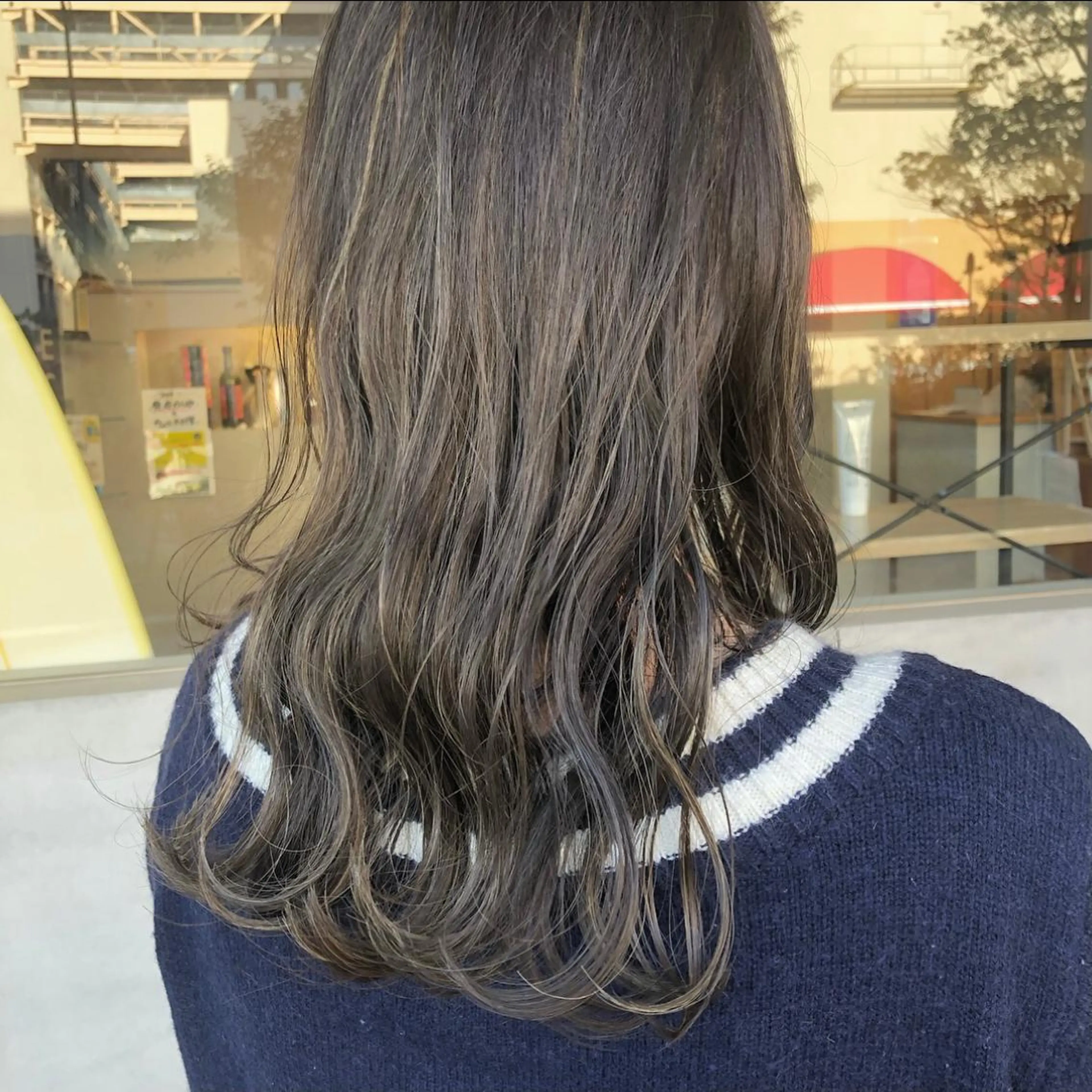 ロング カラー ハイライトカラー ハイライト ヘアカラー 小森 樹奈のヘアスタイル