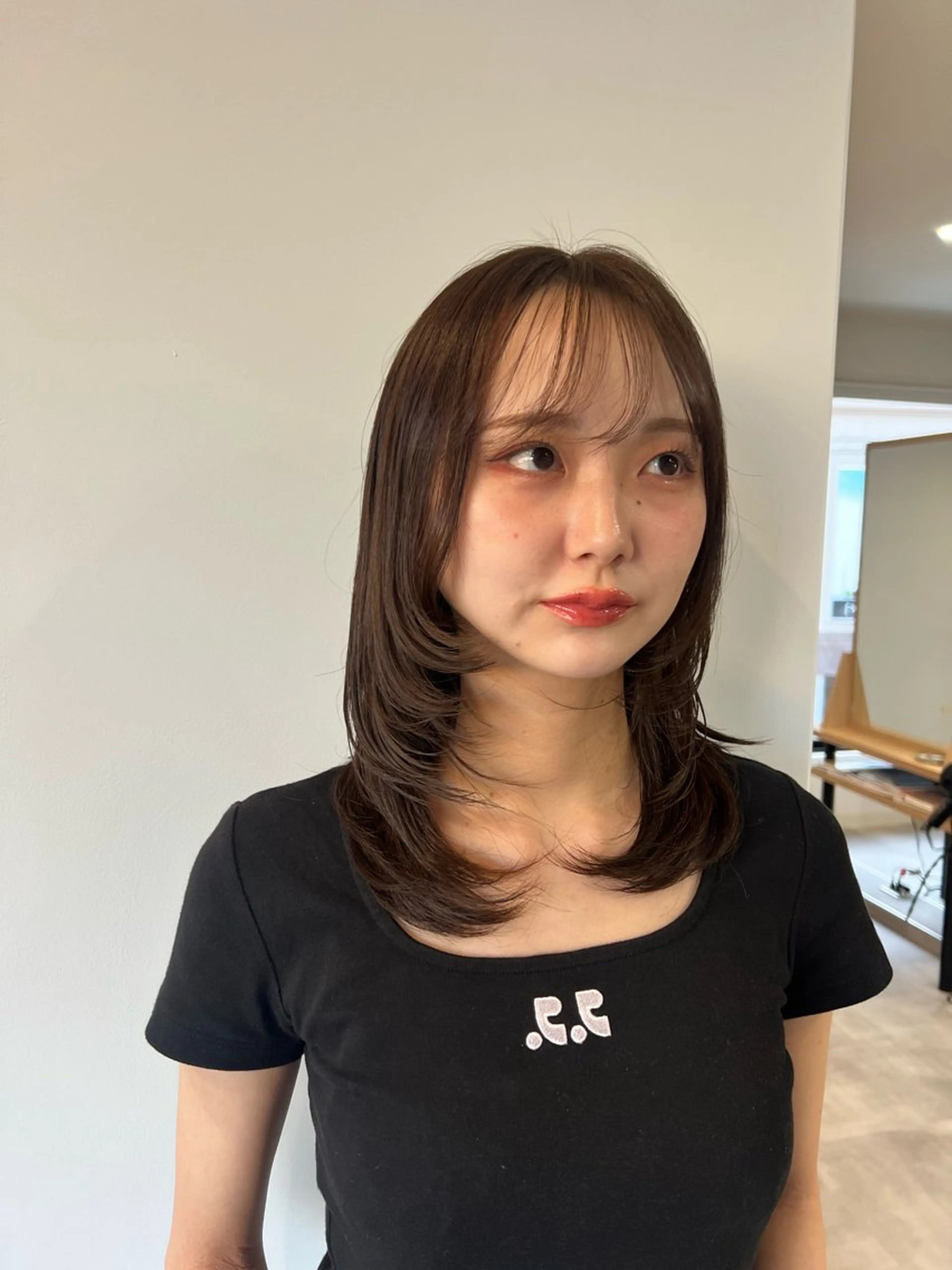 ミディアム 深堀 さくらのヘアスタイル