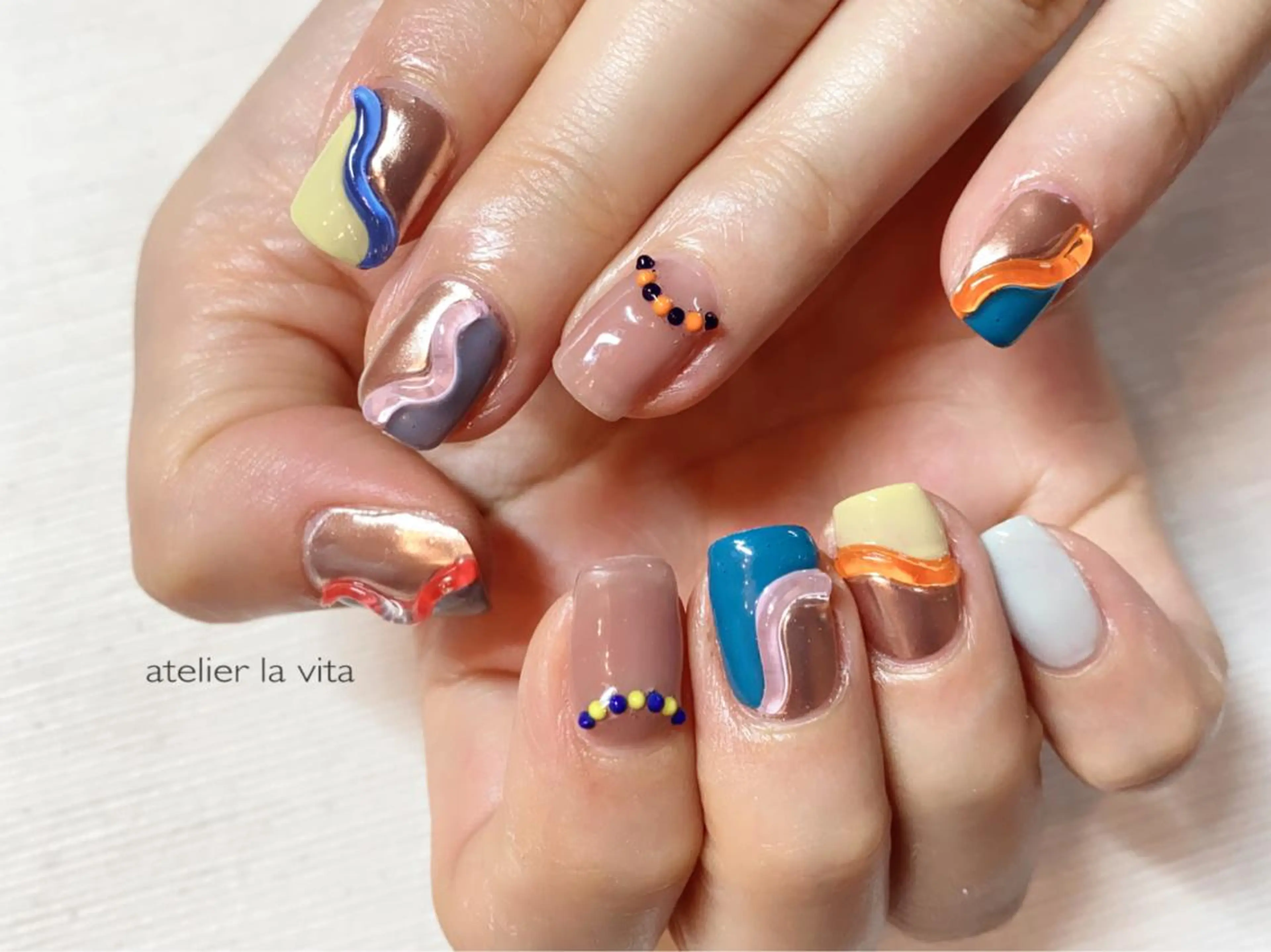 ネイル アートネイル クリアネイル フレンチネイル マグネットネイル ミラーネイル ハンドネイル atelier la vita所属・lavita. mimuraのネイルデザイン
