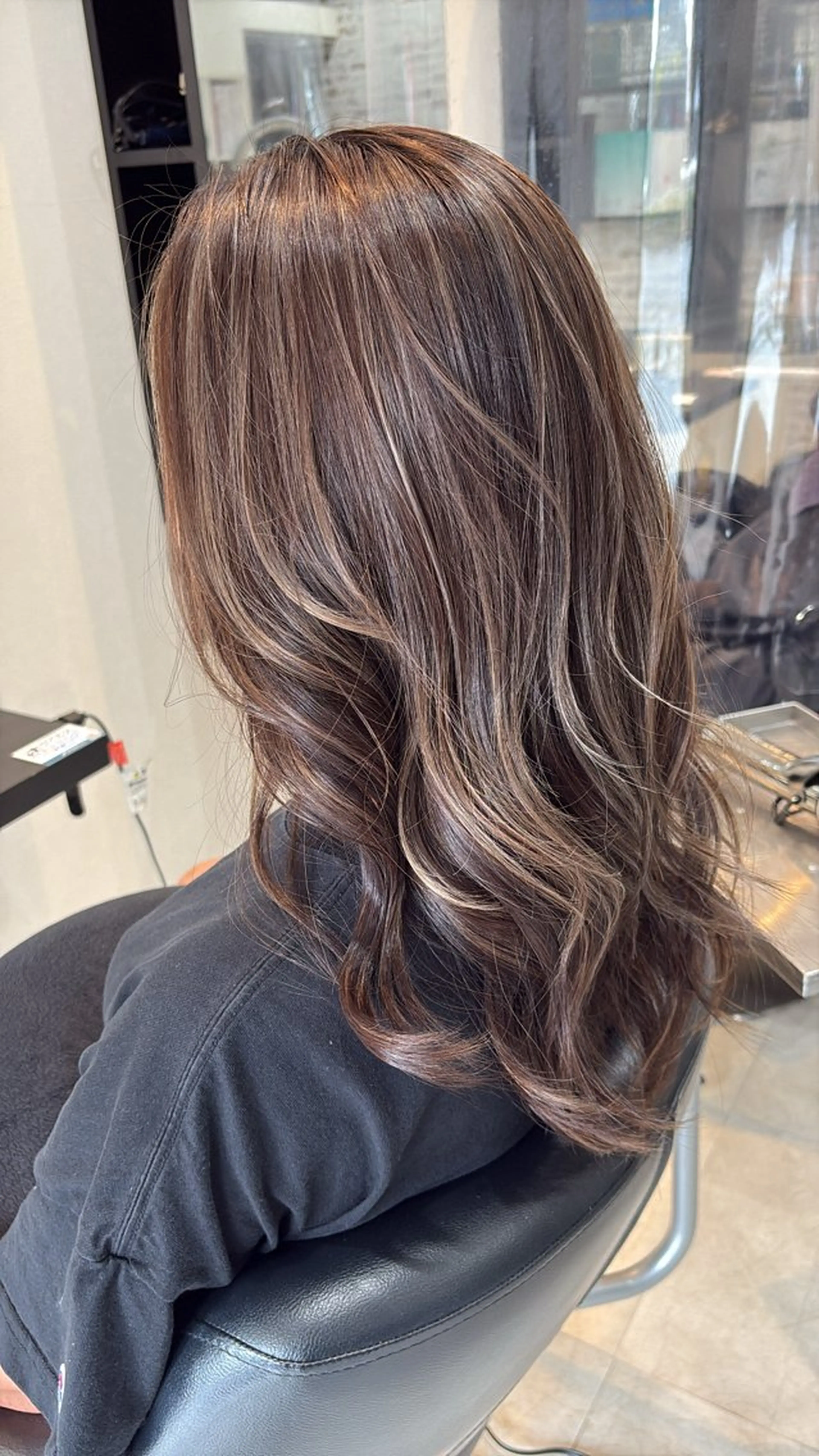セミロング カット ヘアカラー 小沢 真澄のヘアスタイル