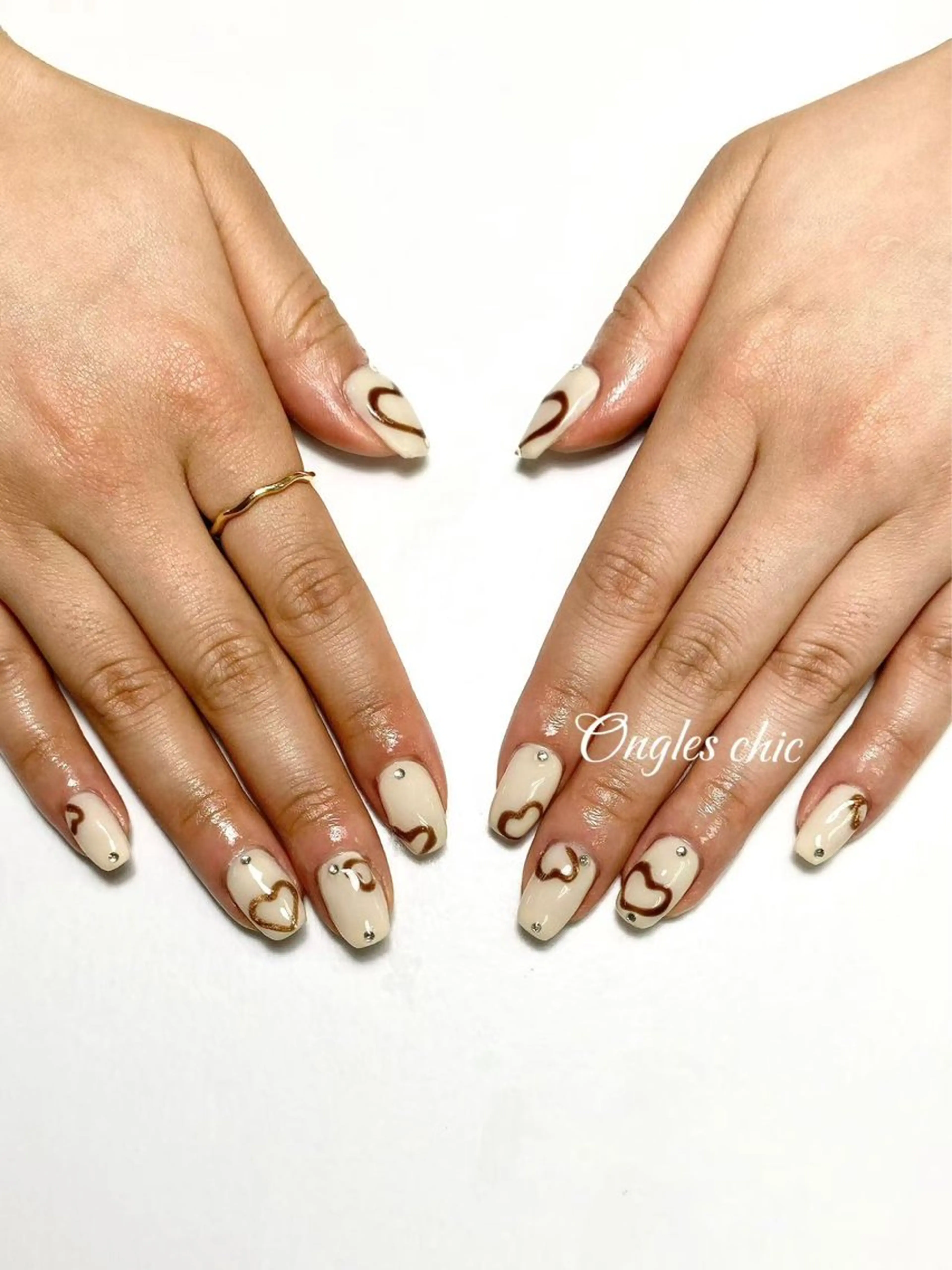 ネイル ongles chic24時間営業のネイルデザイン