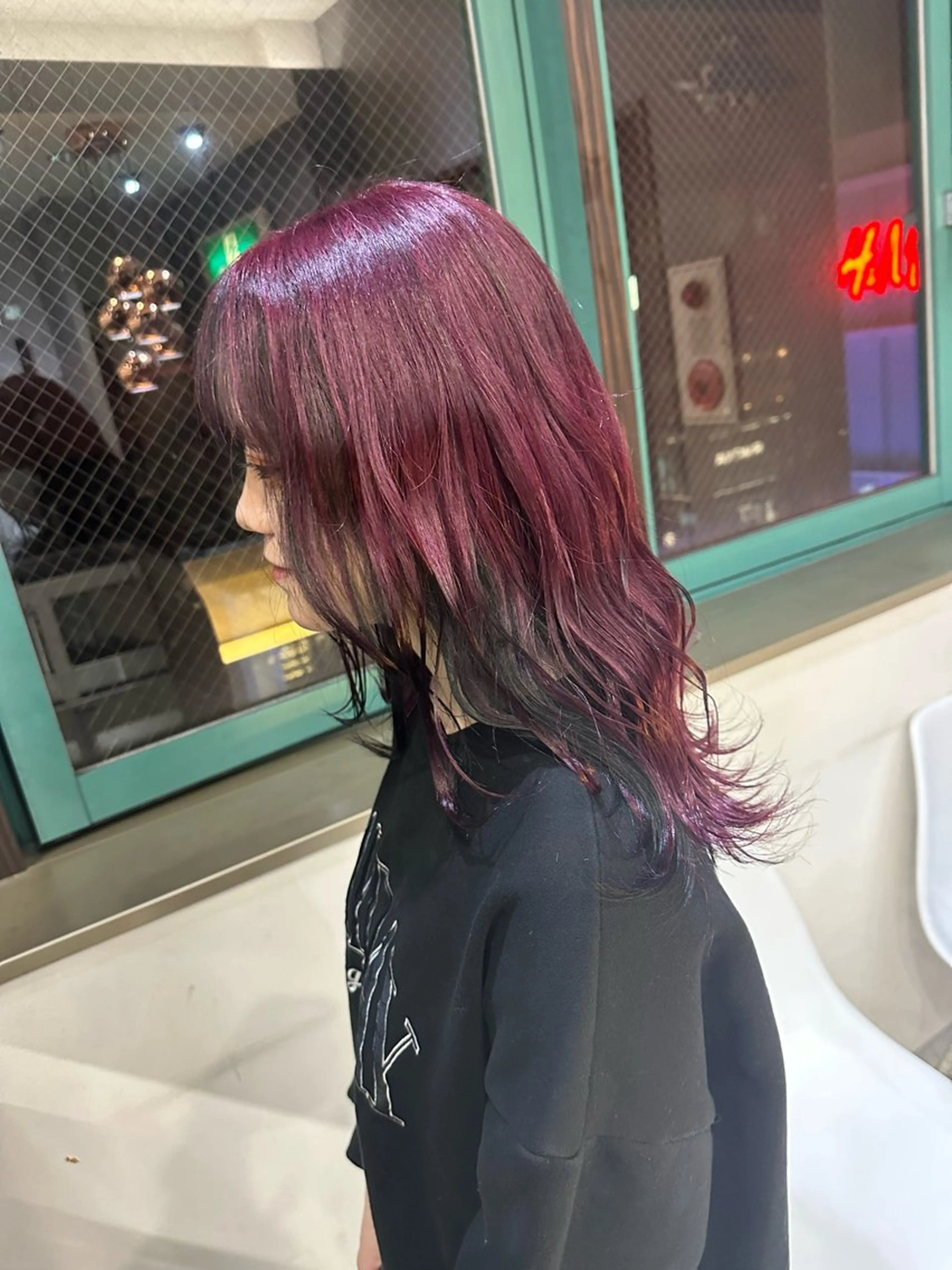 ミディアム カラー ヘアカラー トリートメント Roi ofGiseLのヘアスタイル