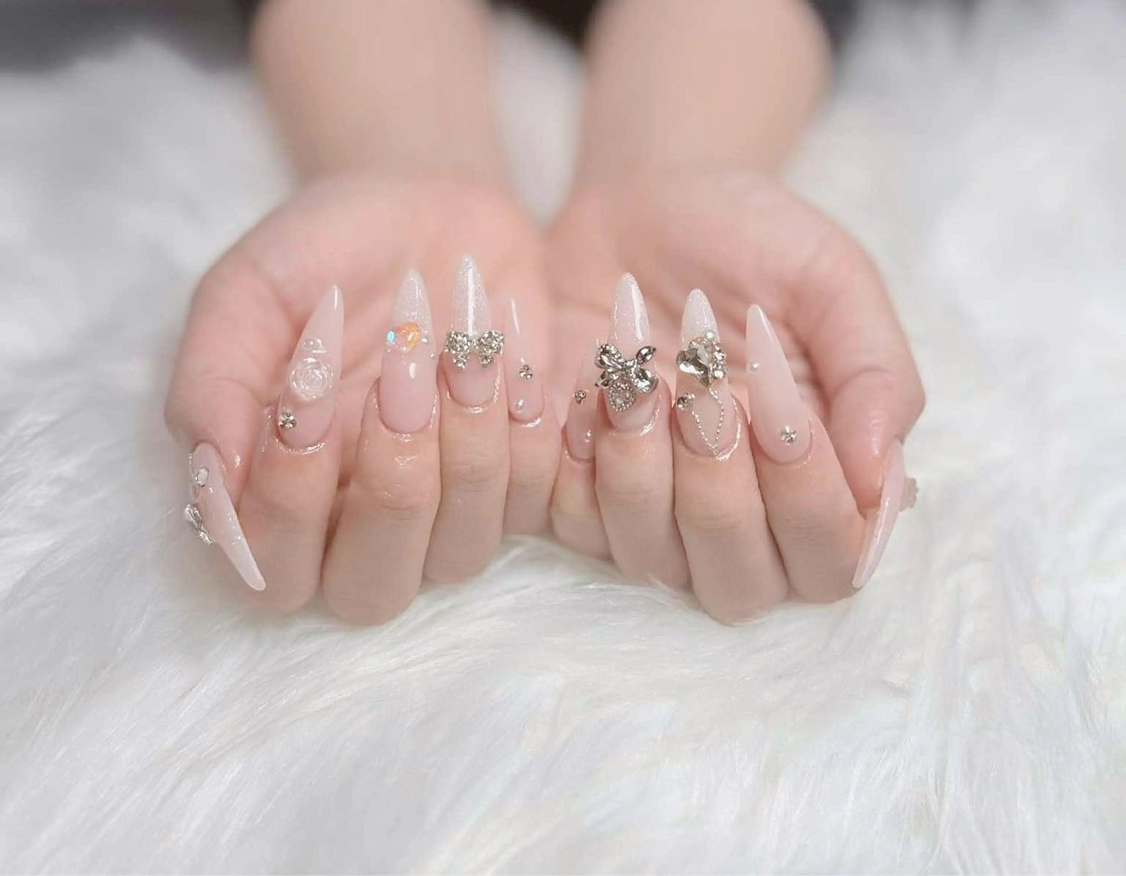 ネイル オーロラネイル チークネイル フットネイル フレンチネイル ジェルネイル ハンドネイル Nichi Nailsのネイルデザイン