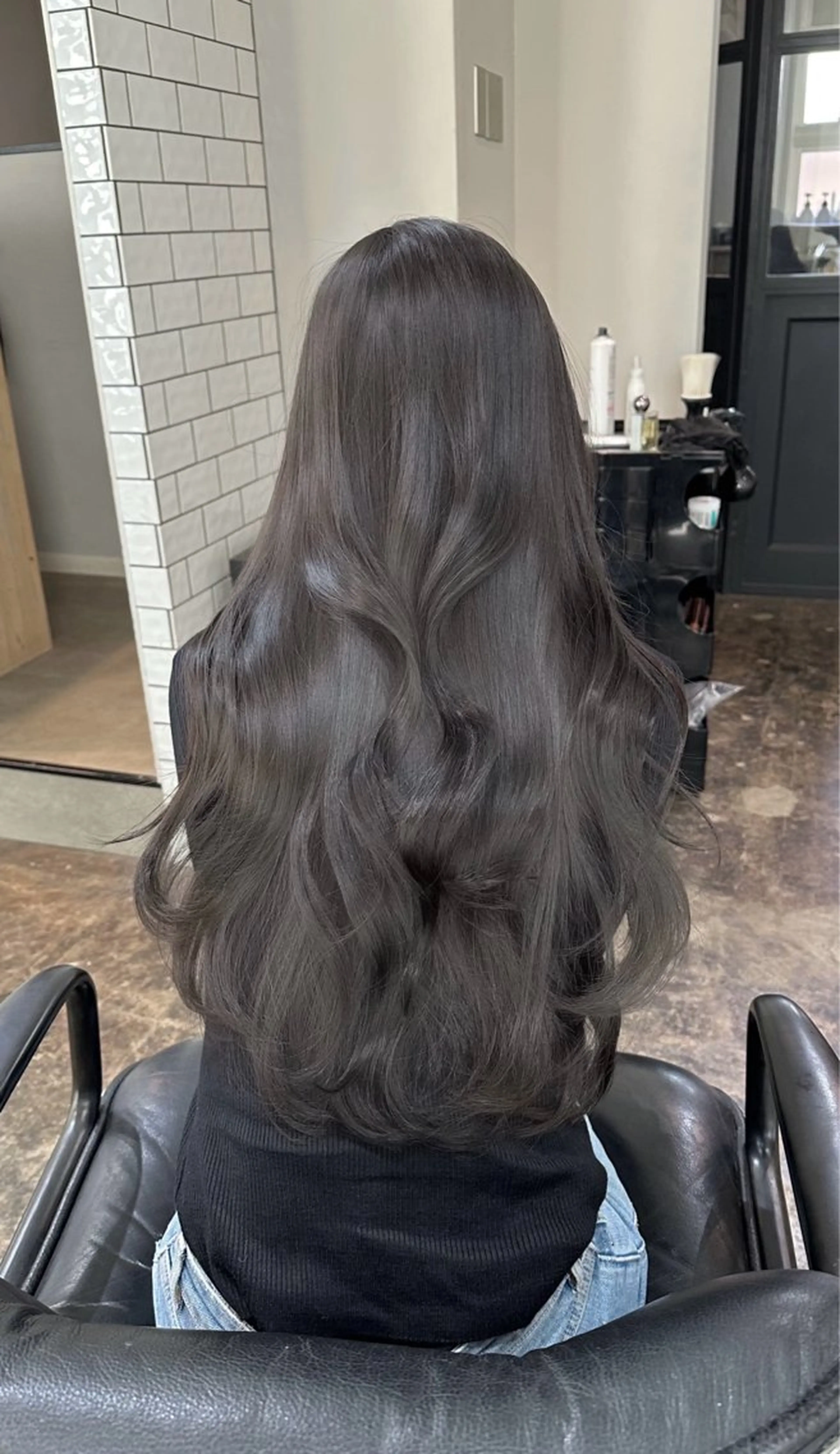 ロング カラー ブリーチ ダブルカラー ブリーチなしカラー 元町神戸 國井椋介のヘアスタイル