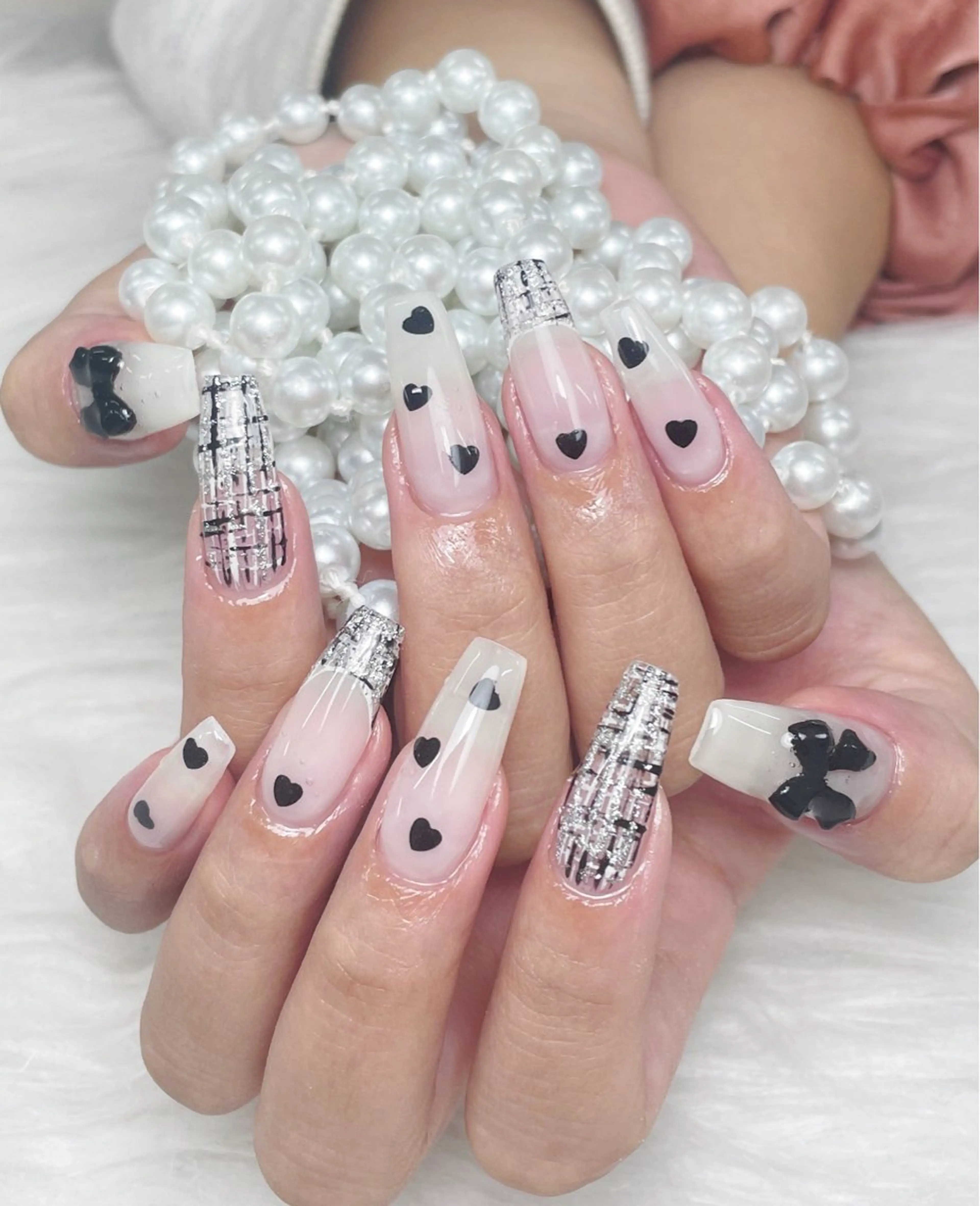 ネイル チークネイル ジェルネイル キラキラネイル 韓国ネイル マグネットネイル ハンドネイル DR Nail 新宿所属・DR 💅のネイルデザイン