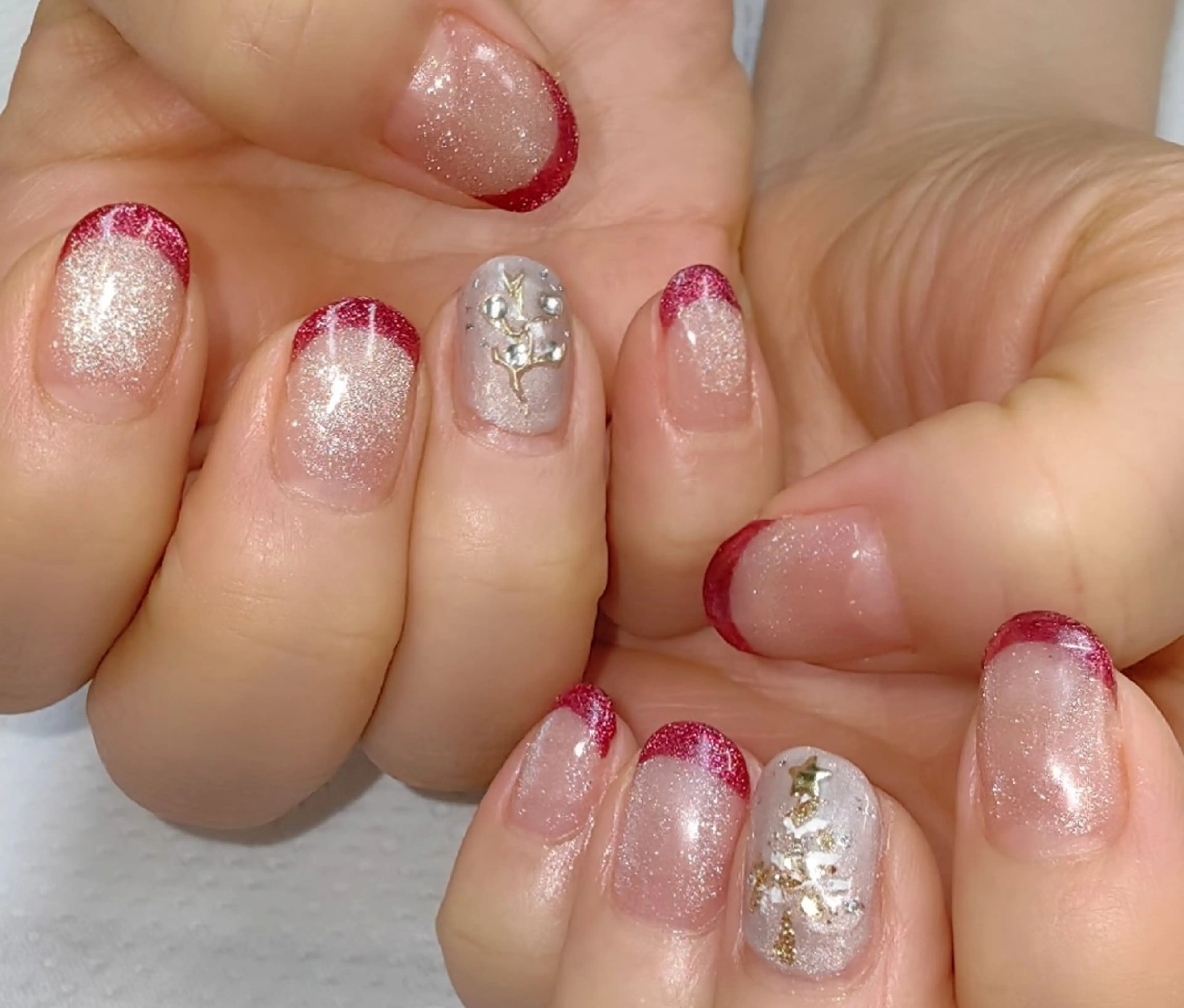 ネイル フレンチネイル 冬ネイル クリスマス ハンドネイル reve あやののネイルデザイン