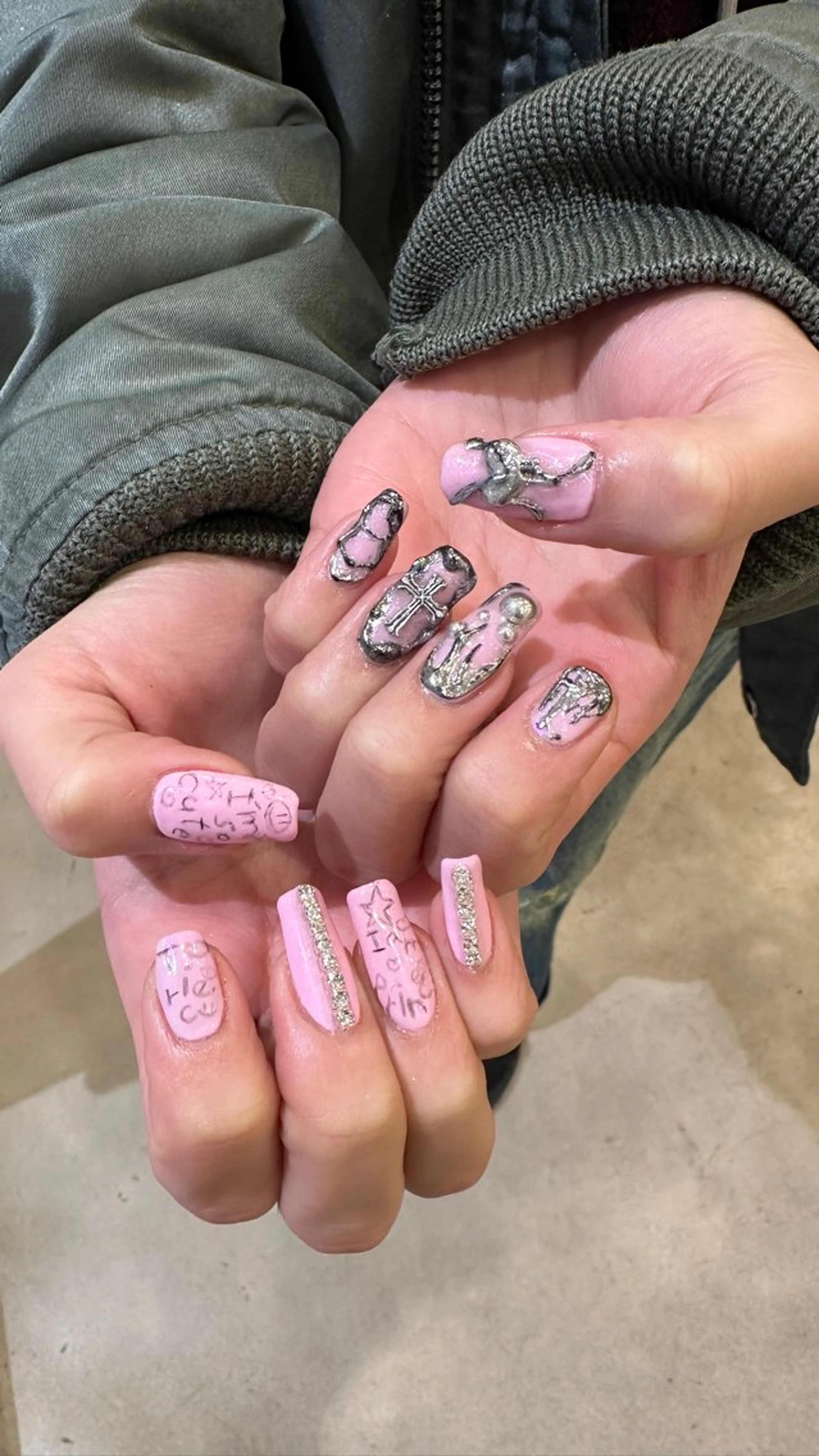 ネイル ハンドネイル 👽個性派ネイル🎀 komachiのネイルデザイン