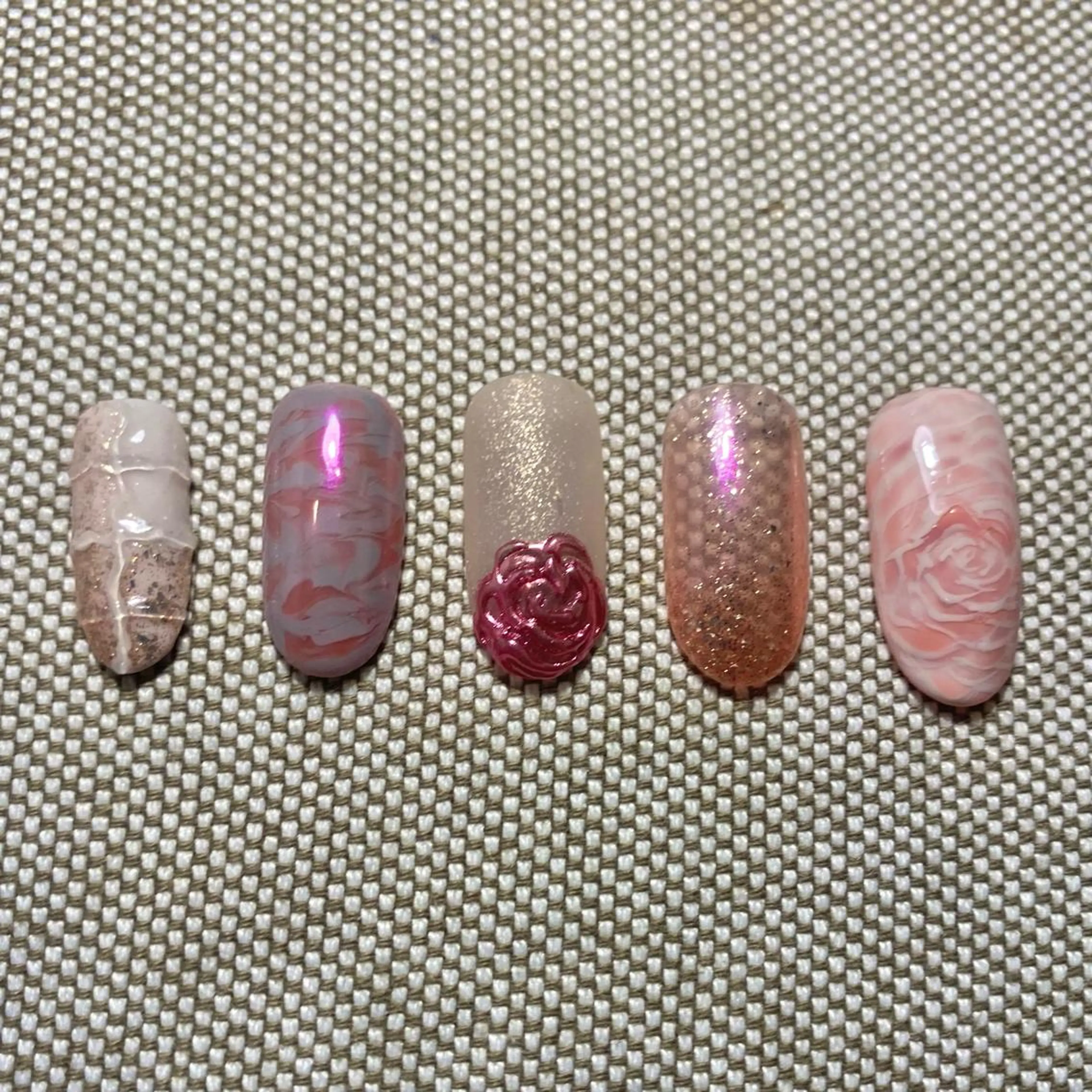 ミディアム ネイル ハンドネイル C-LOVe Salon所属・Hellcat Nailartのネイルデザイン