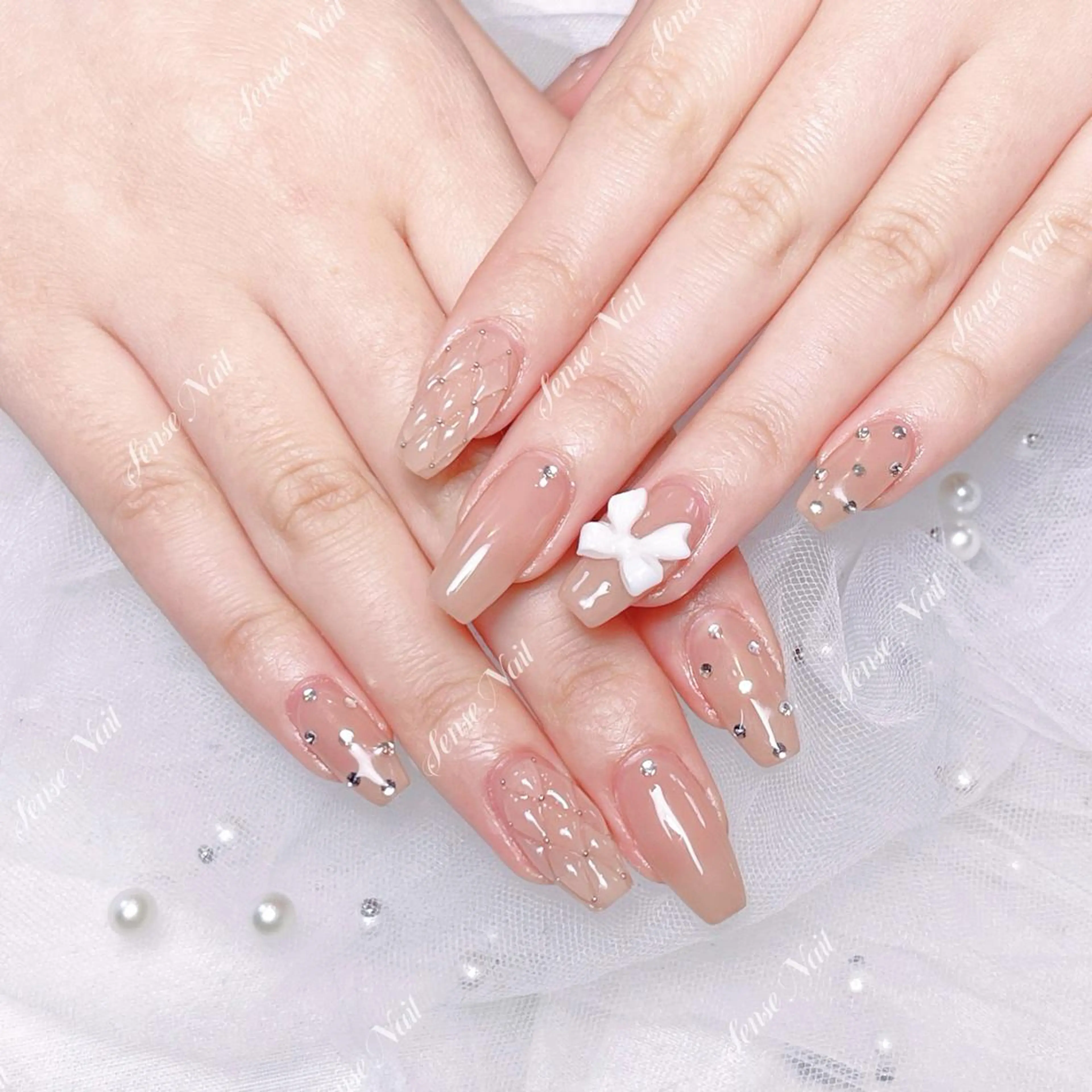 ネイル Queening 🦋のネイルデザイン