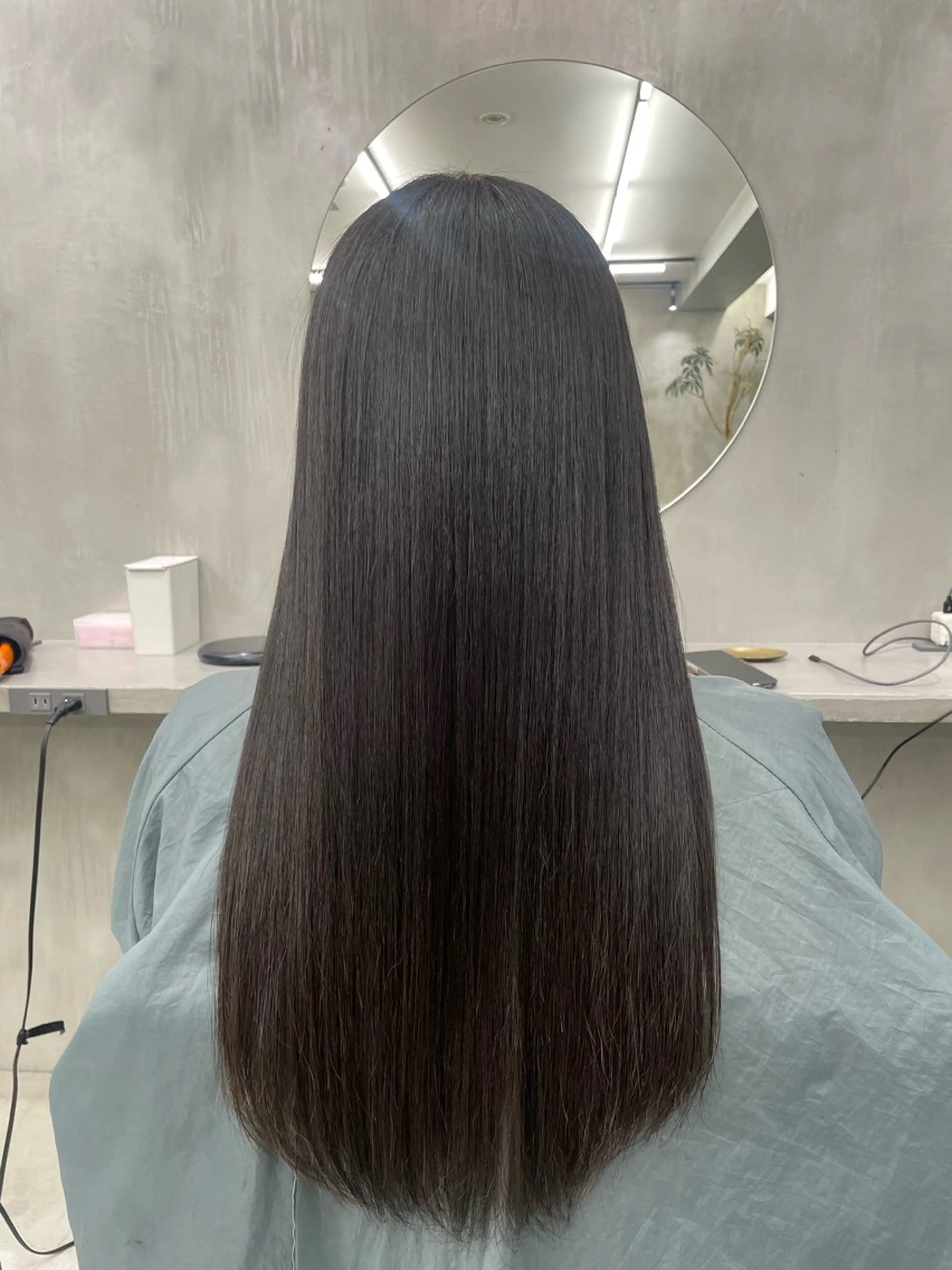 ロング 縮毛矯正 🐰ほのか /透明感カラーのヘアスタイル