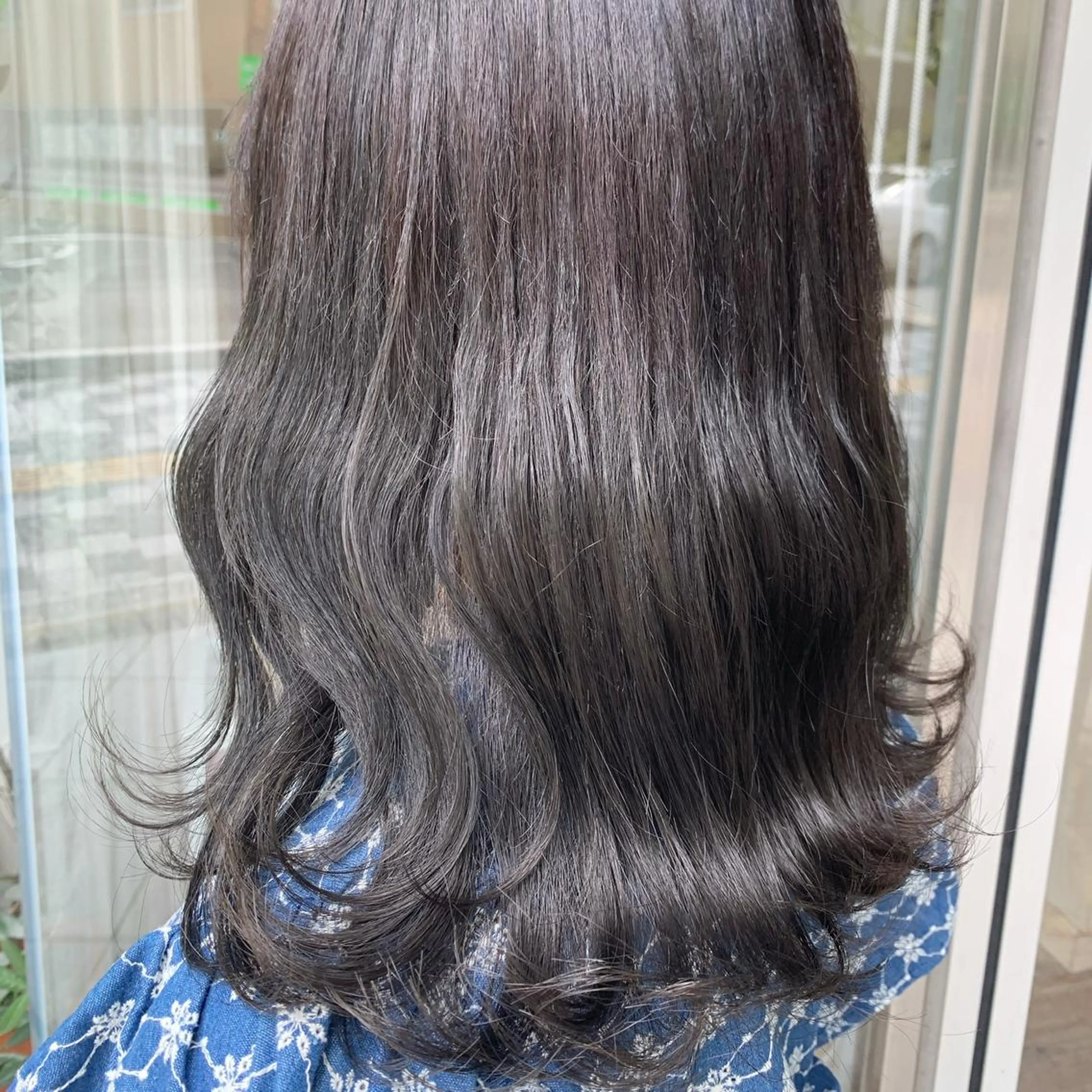 セミロング カラー カット ヘアカラー fio マナミのヘアスタイル