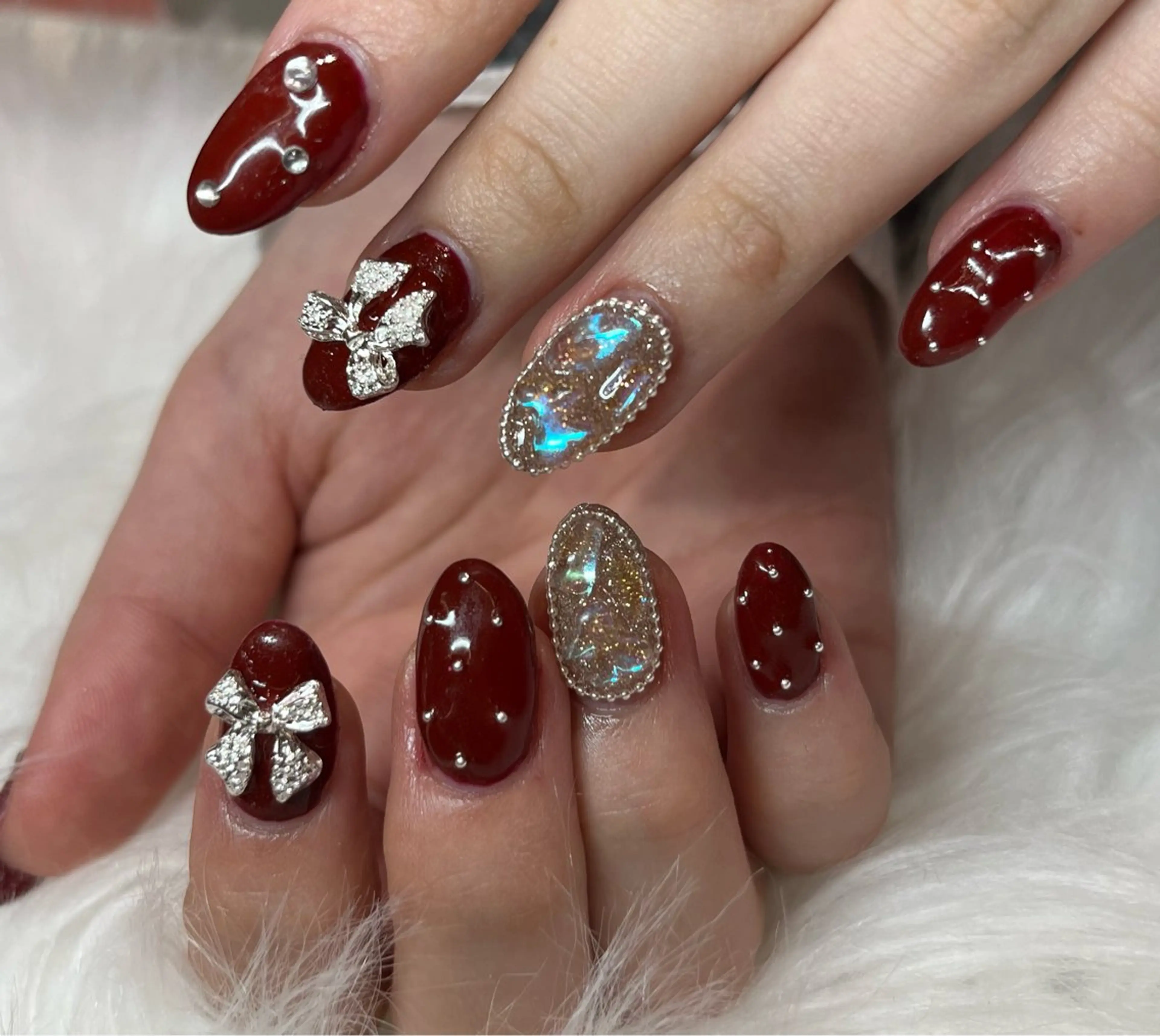 ミディアム ハンドネイル NAIL SALON FLOR所属・キラキラネイル/ 韓国ネイルMAKIのネイルデザイン