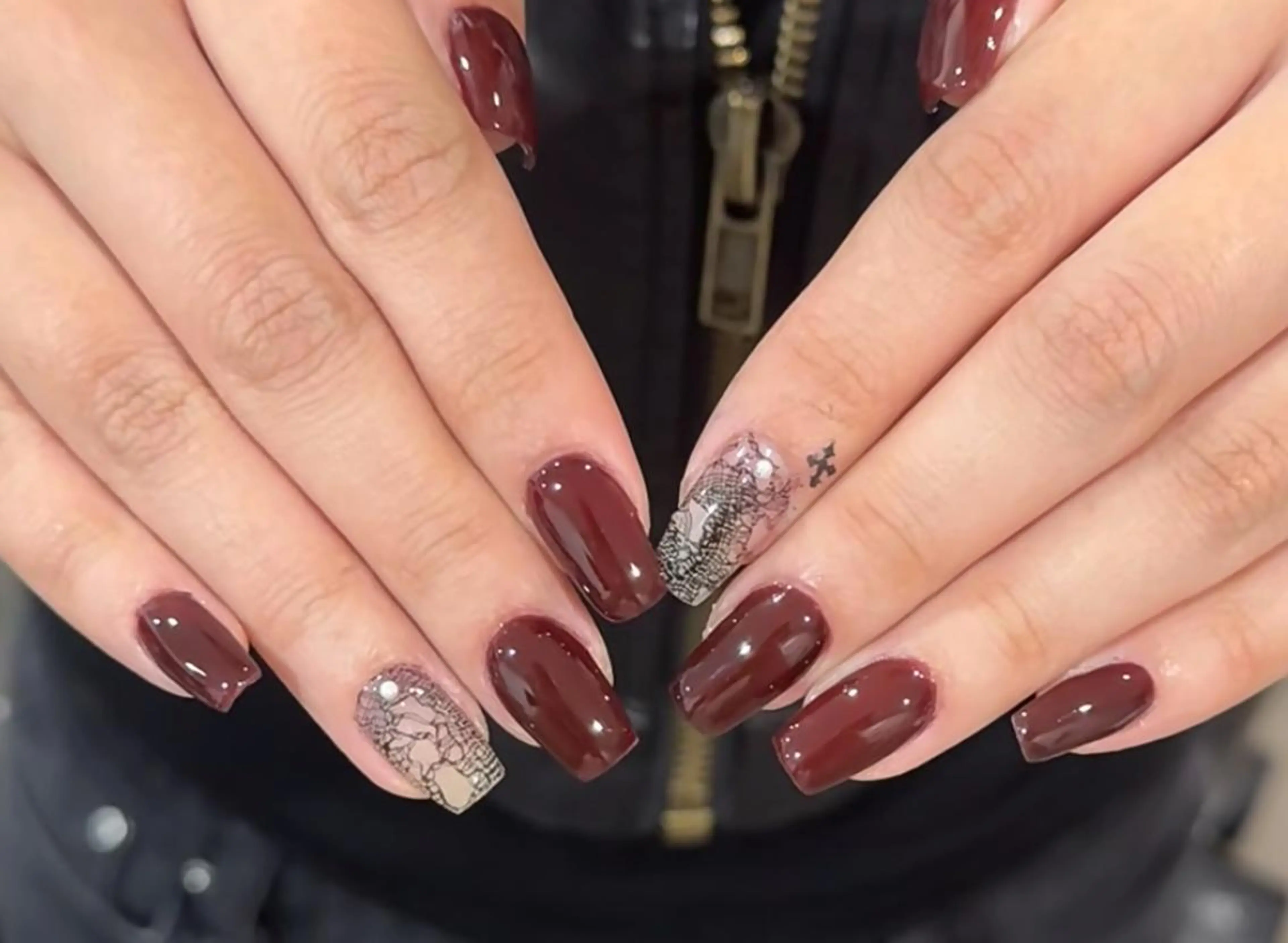 ネイル ハンドネイル エ リのネイルデザイン