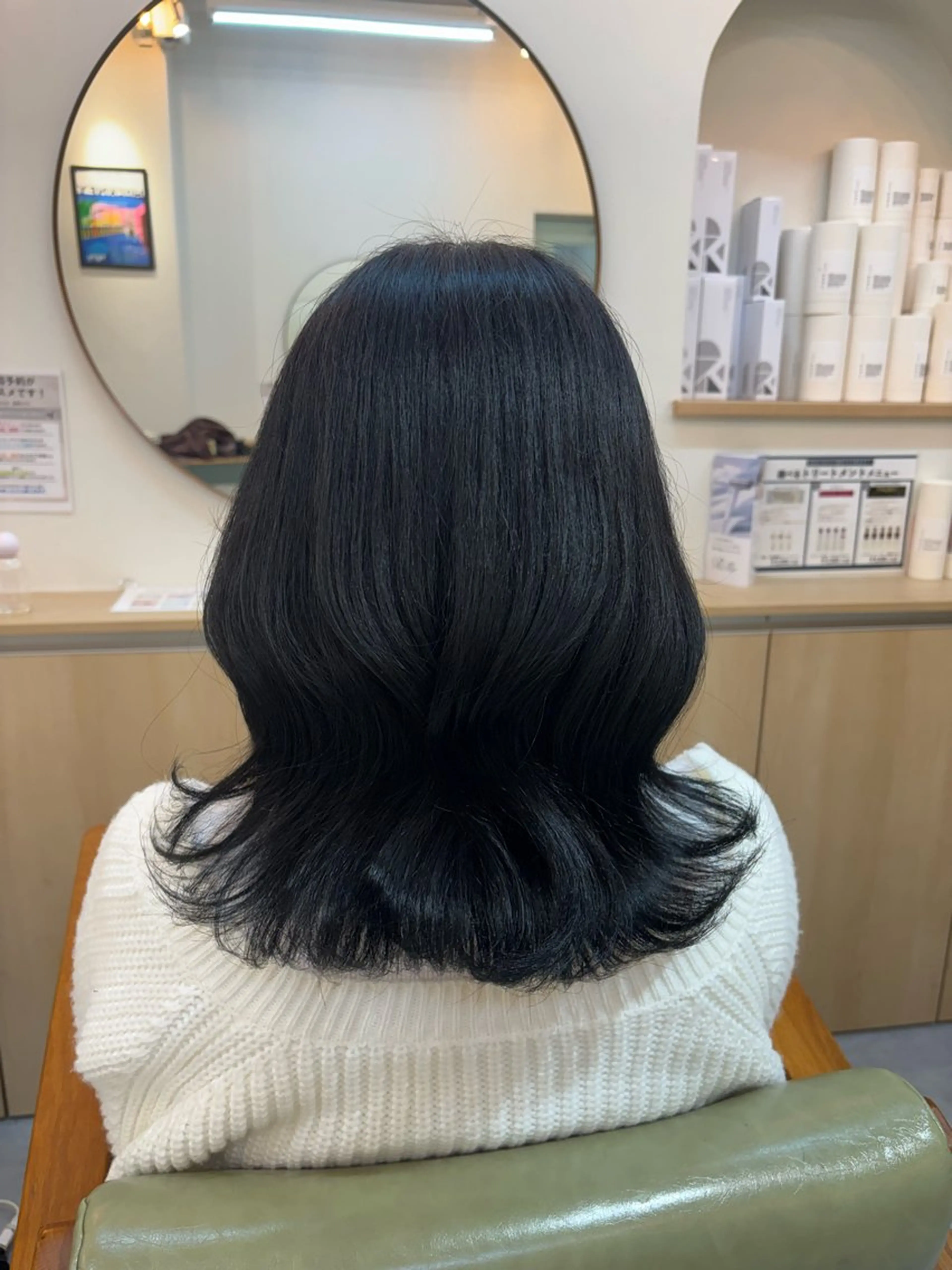 ミディアム lou  by  revo所属・カット無料❗️🫧 由姫🫧のヘアスタイル