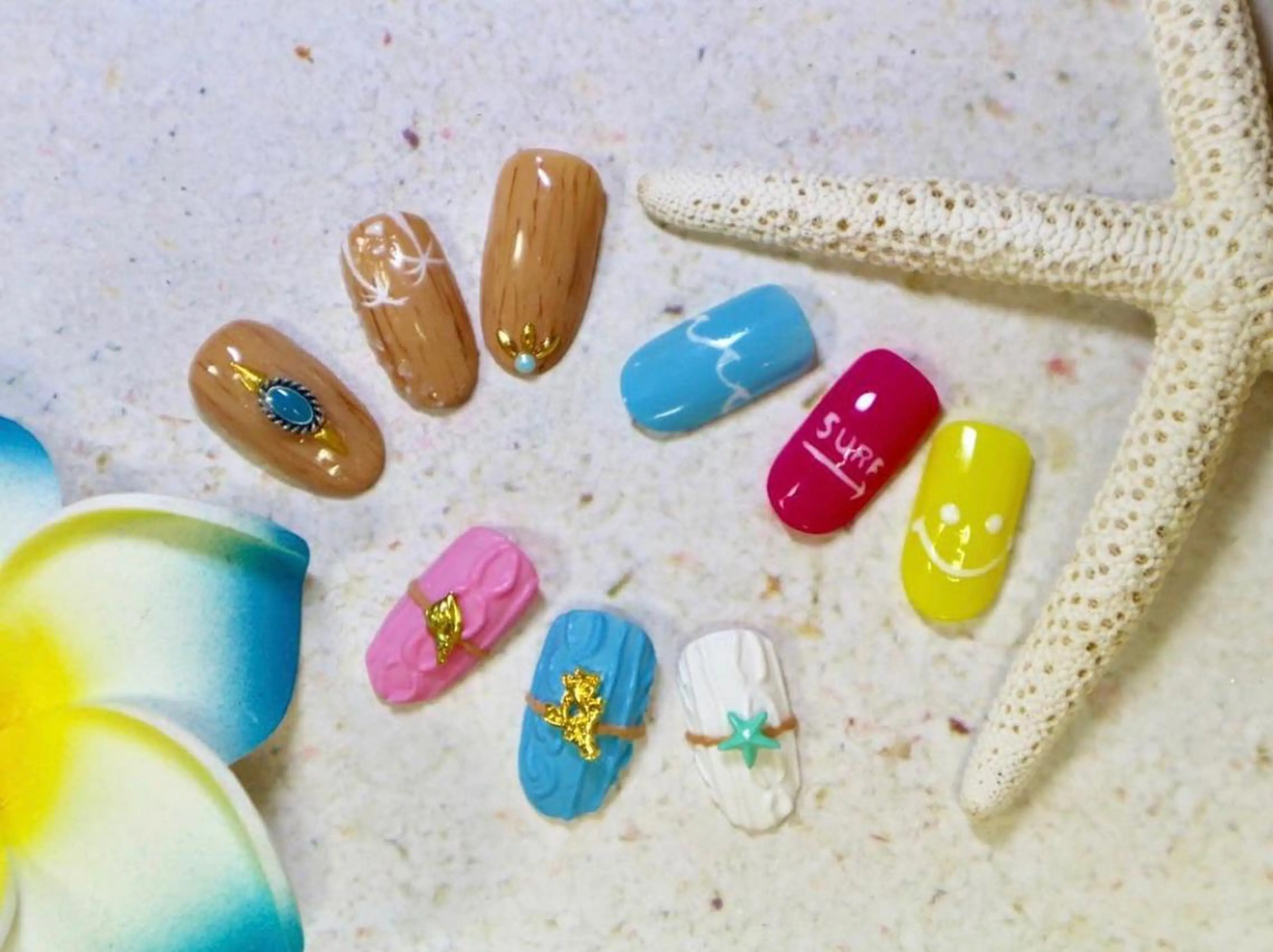 ネイル laninails所属・LANI nailsalonのネイルデザイン