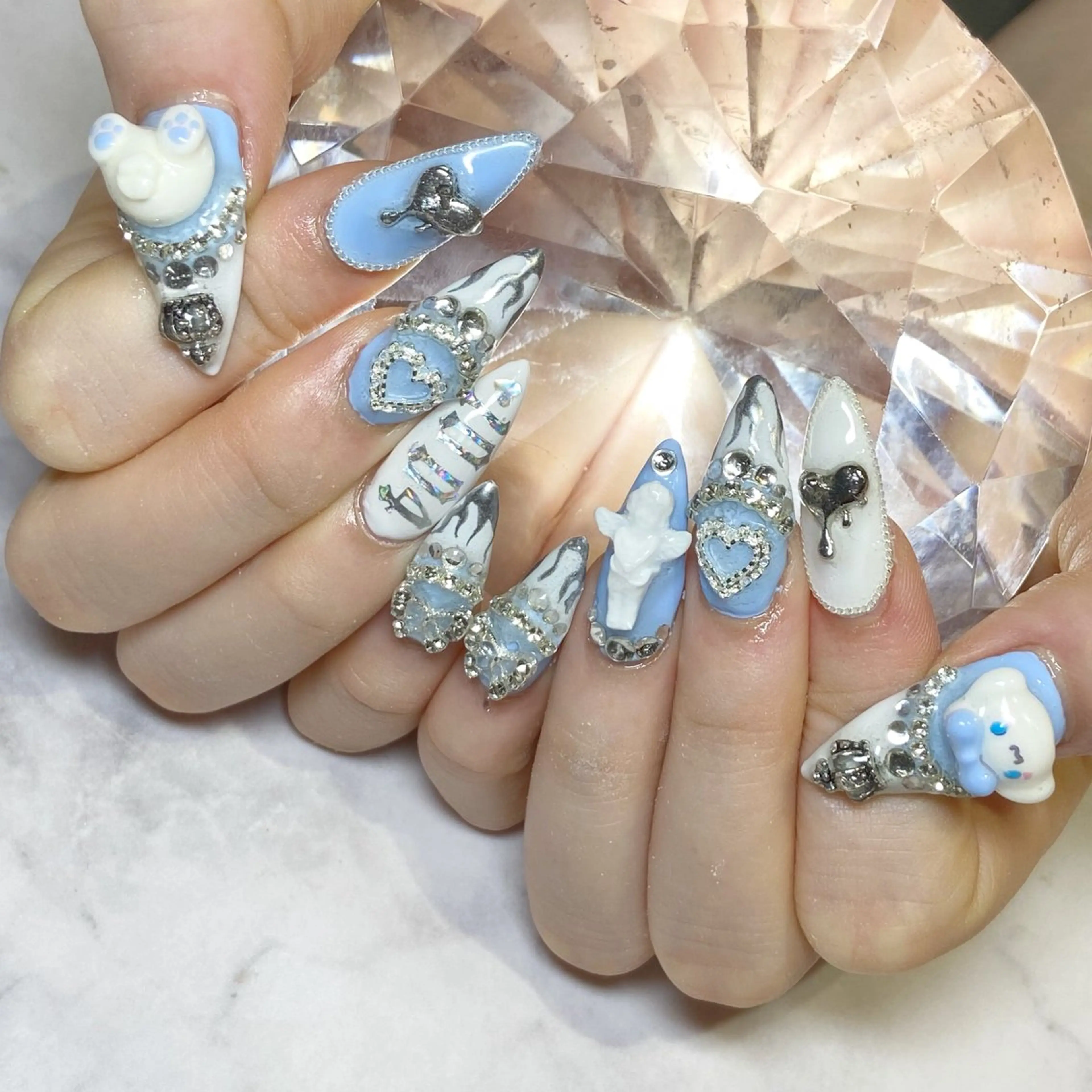 ネイル ハンドネイル YUN 💅のネイルデザイン