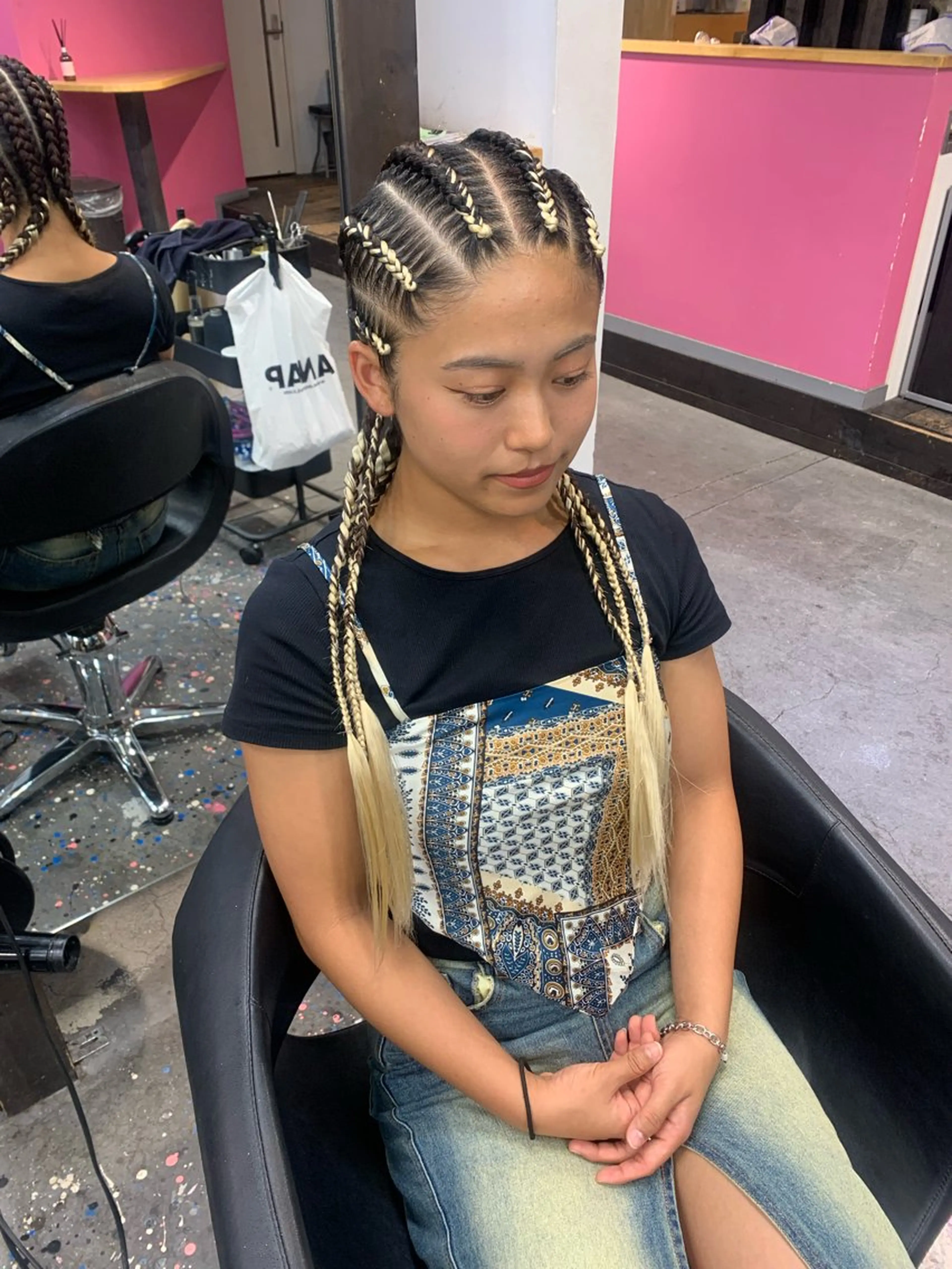 【全頭コーンロウ6本】高校生以上 ｛6本以上希望はお問い合わせ下さい｝の写真