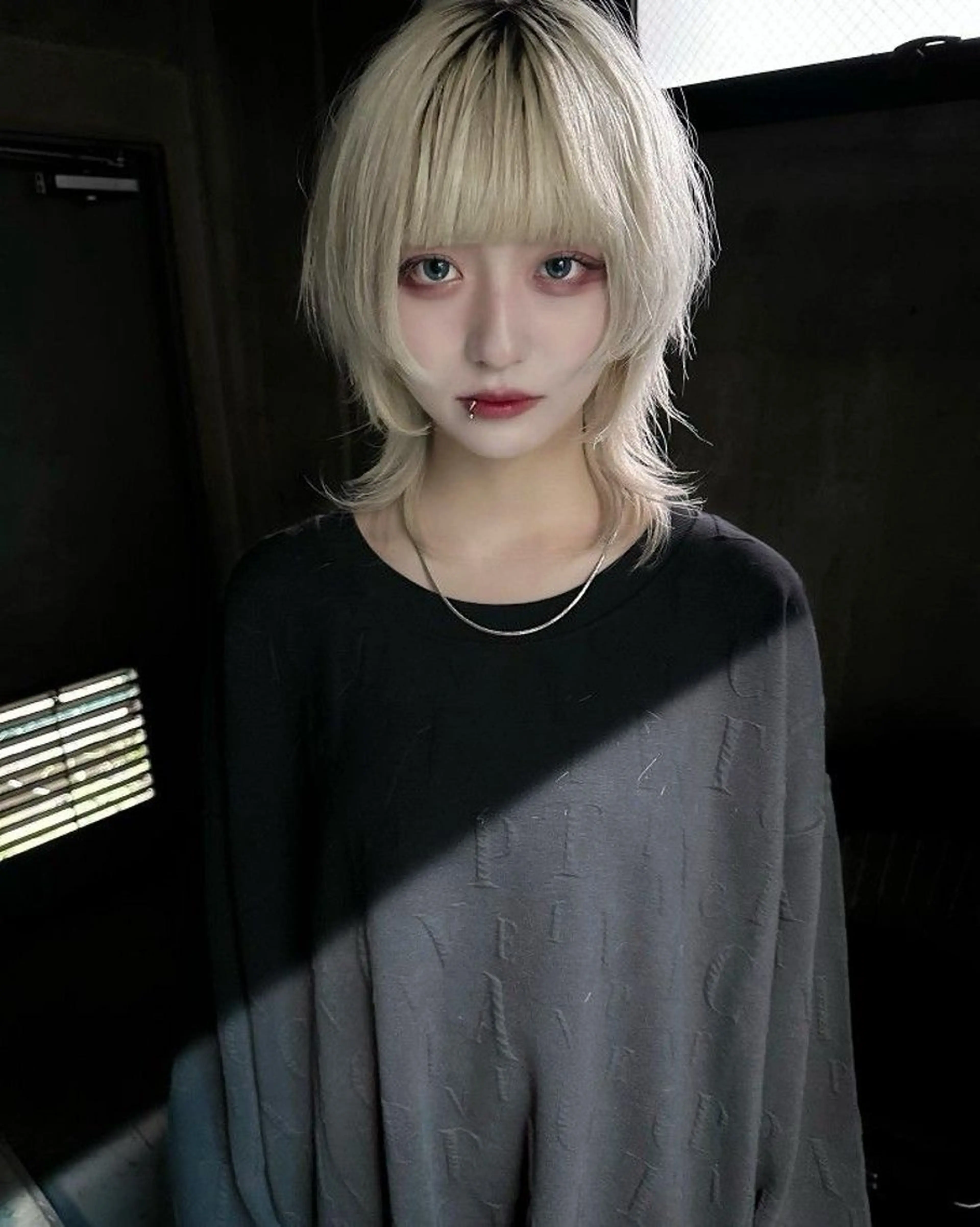 ショート カット ヘアカラー 🖤ウルフ×ハイ トーン🖤KOYAのヘアスタイル