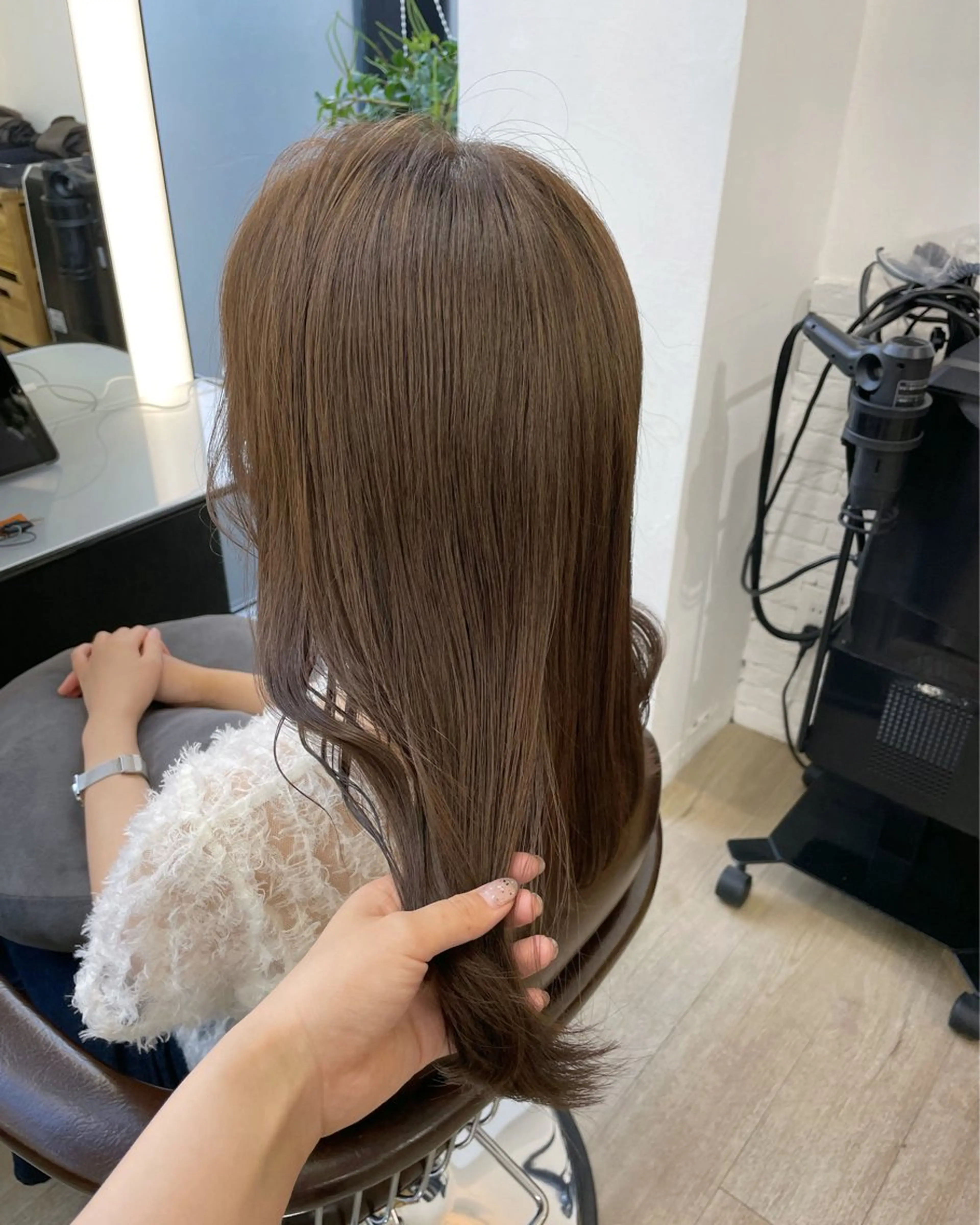 セミロング カラー アッシュ ベージュカラー イルミナカラー トリートメント ヘアカラー トリートメント ✨髪質改善✨原宿 えのもと　はなのヘアスタイル
