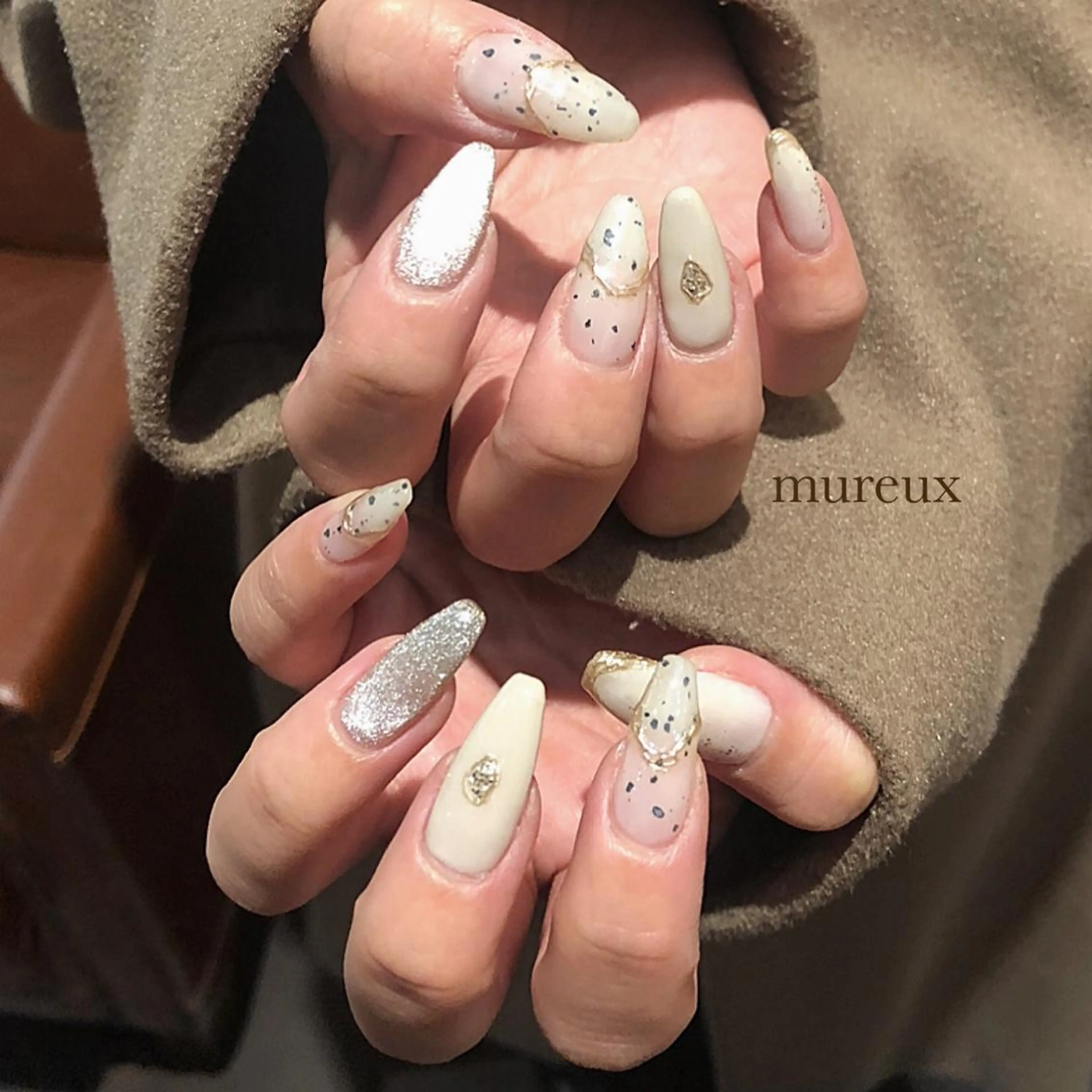 ネイル ハンドネイル mureux ∵ayakaのネイルデザイン