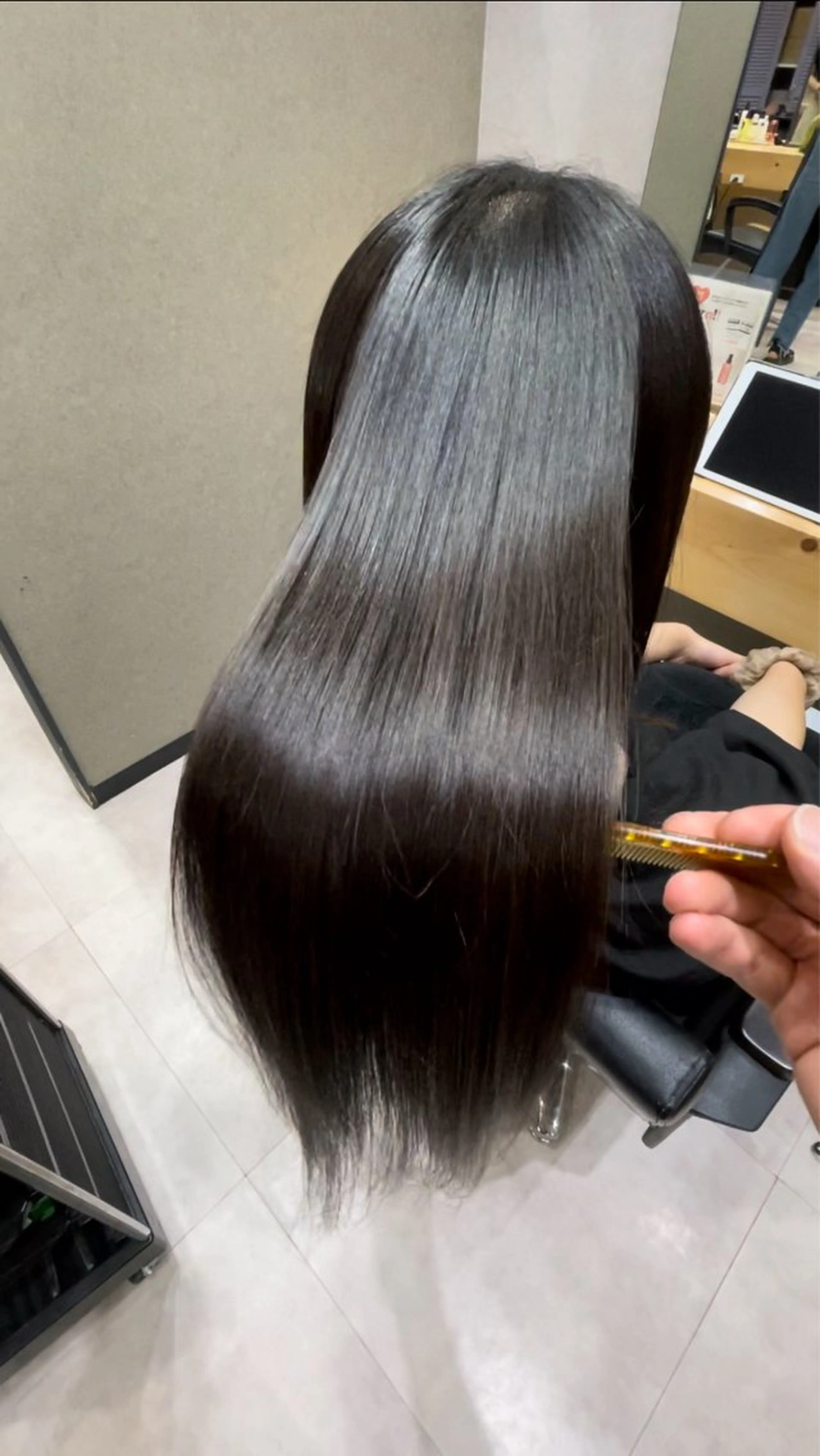セミロング 髪質改善 縮毛矯正 トリートメント 縮毛矯正 平賀　凌のヘアスタイル