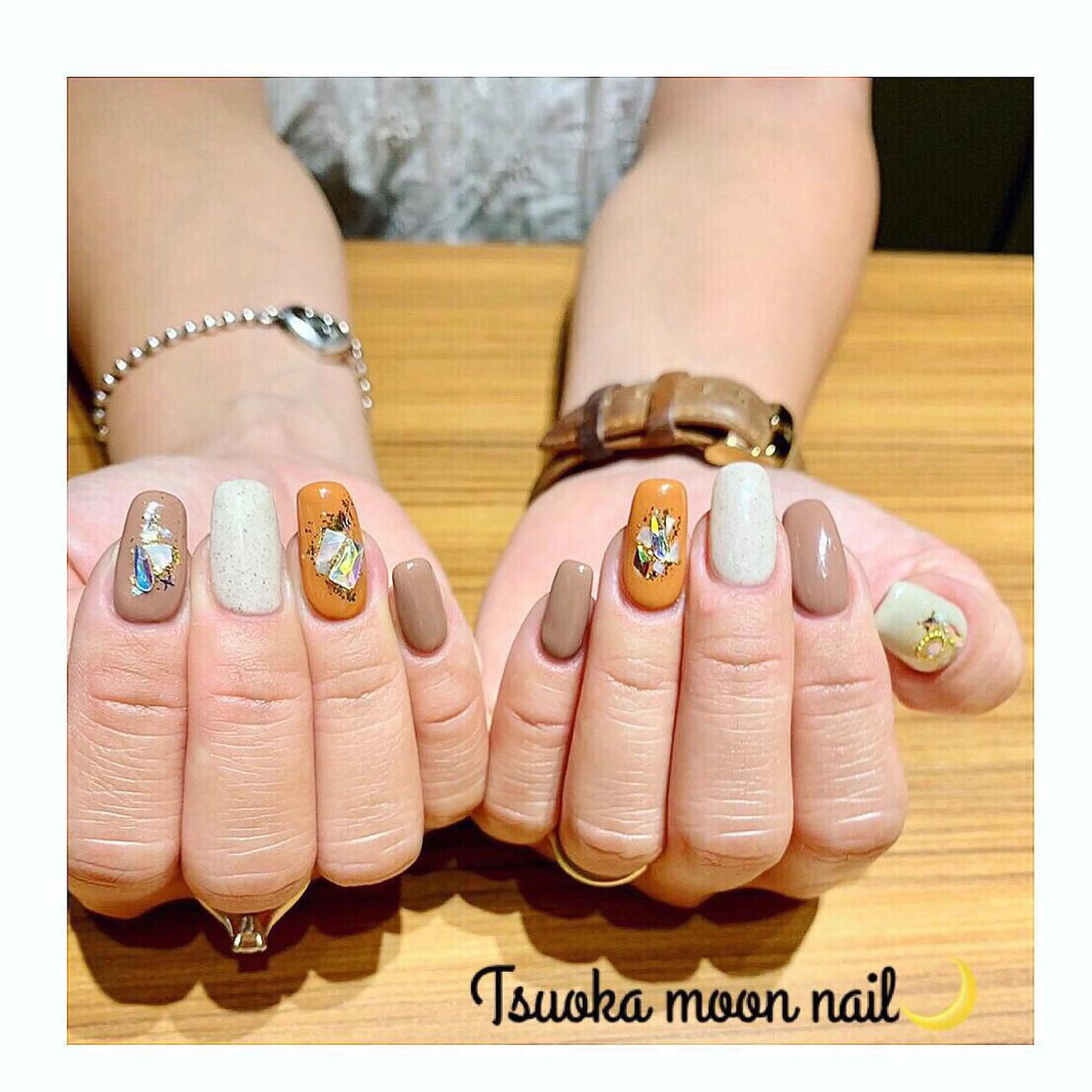 ネイル 持ち込み ハンドネイル ハンドケア 🌙都岡 ムーンネイルのネイルデザイン