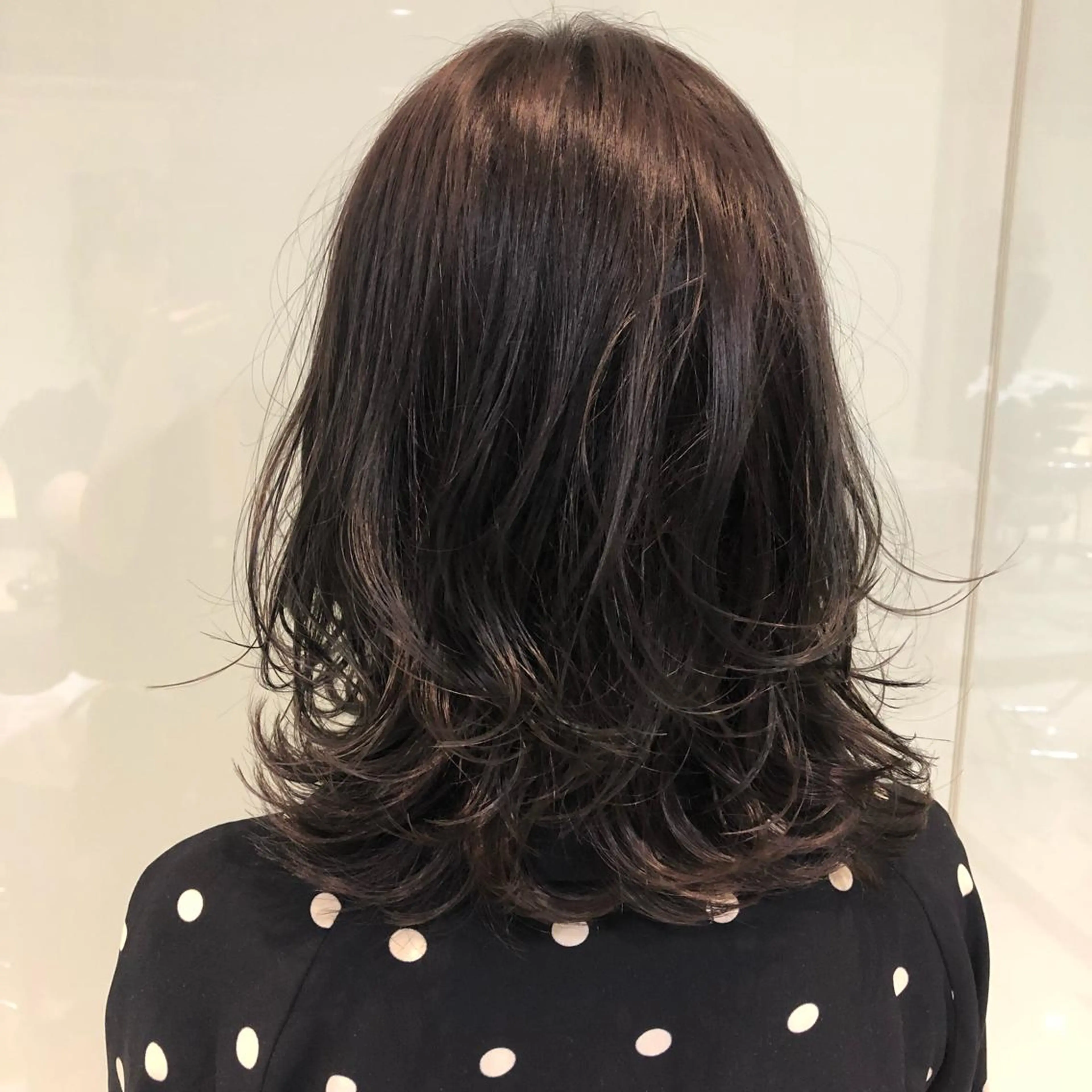 ミディアム レイヤーカット apish aoyama所属・武 愛子の眉毛・アイブロウイメージ