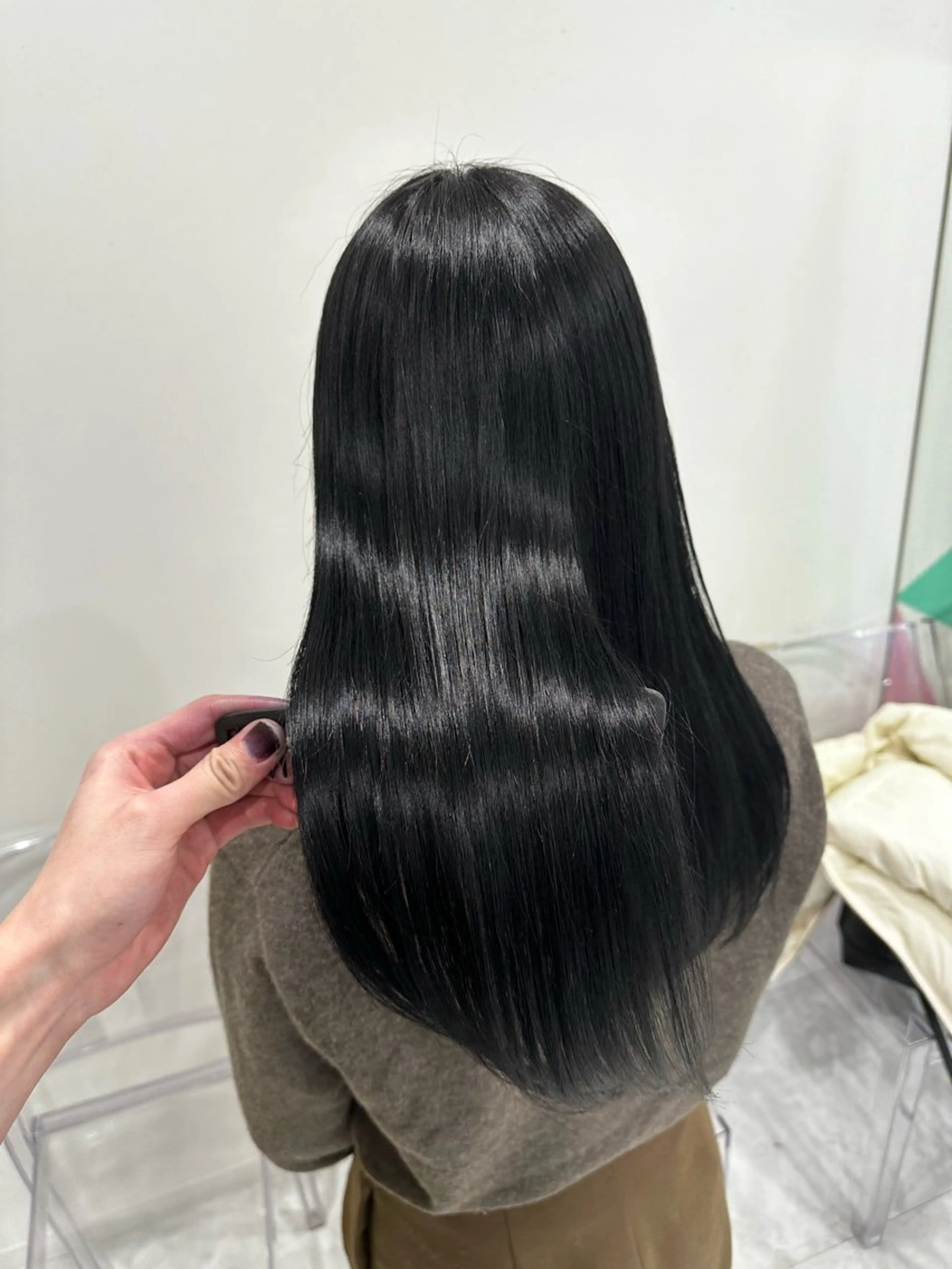 ロング 髪質改善 ヘアカラー トリートメント 韓国暗髪🩶レイヤー 🩶hayatoのヘアスタイル