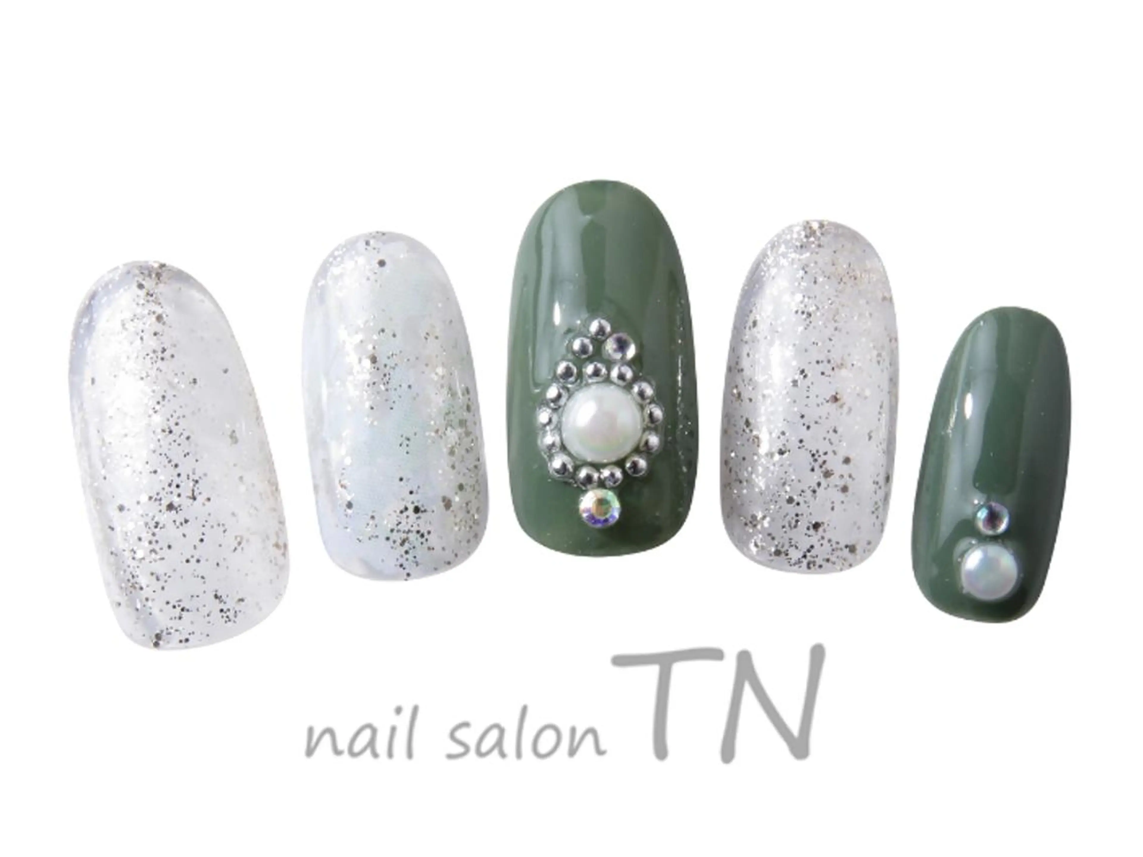 ネイル 寺嶋 ひなのネイルデザイン