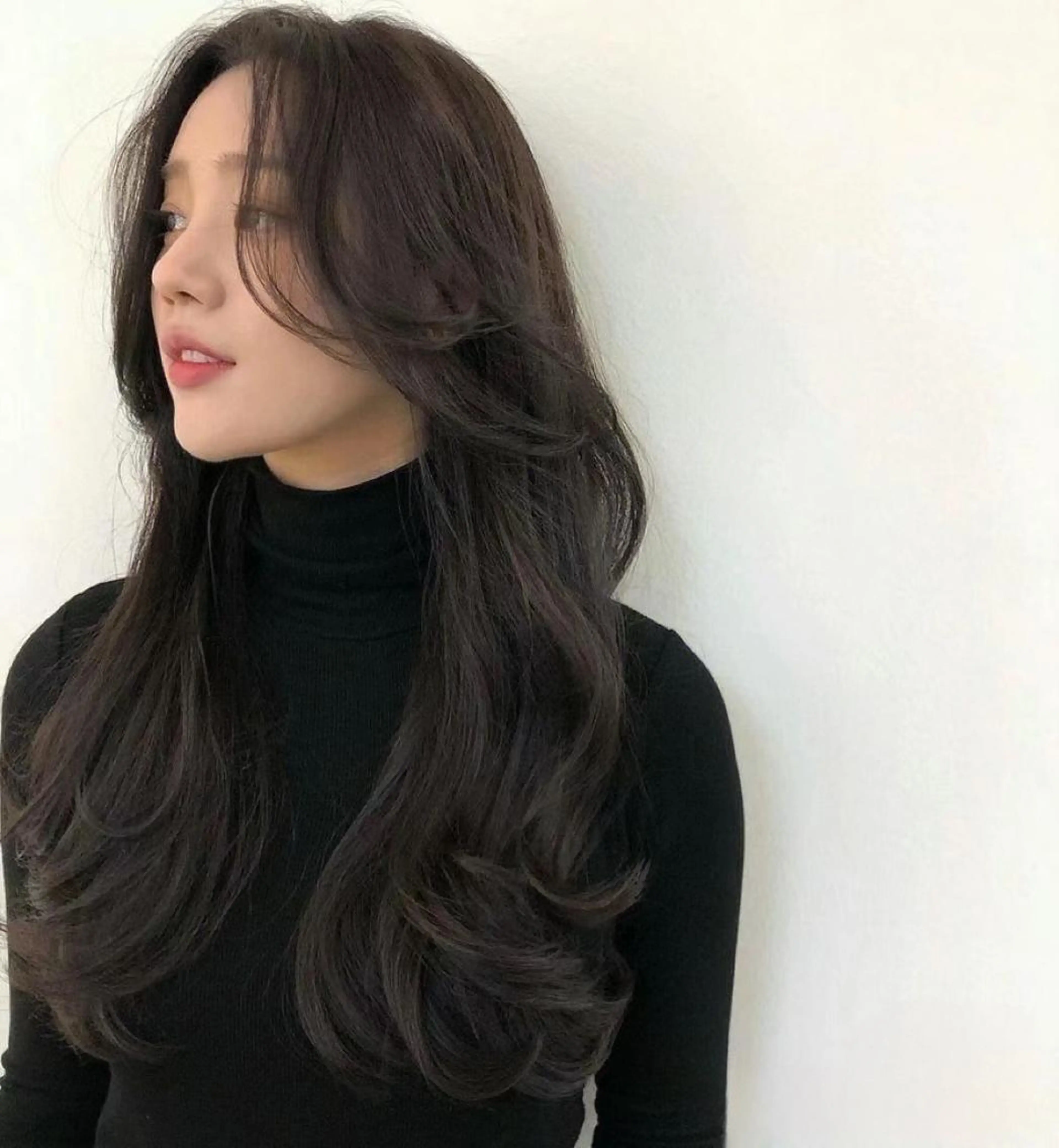 セミロング カラー ベージュカラー ブリーチ イヤリングカラー 韓国風カラー ブリーチなしカラー カット ヘアカラー トリートメント 鈴木 一貴のヘアスタイル